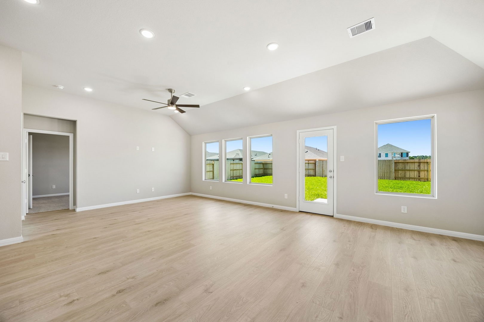 31108 Rena Coast Drive Property Photo 6