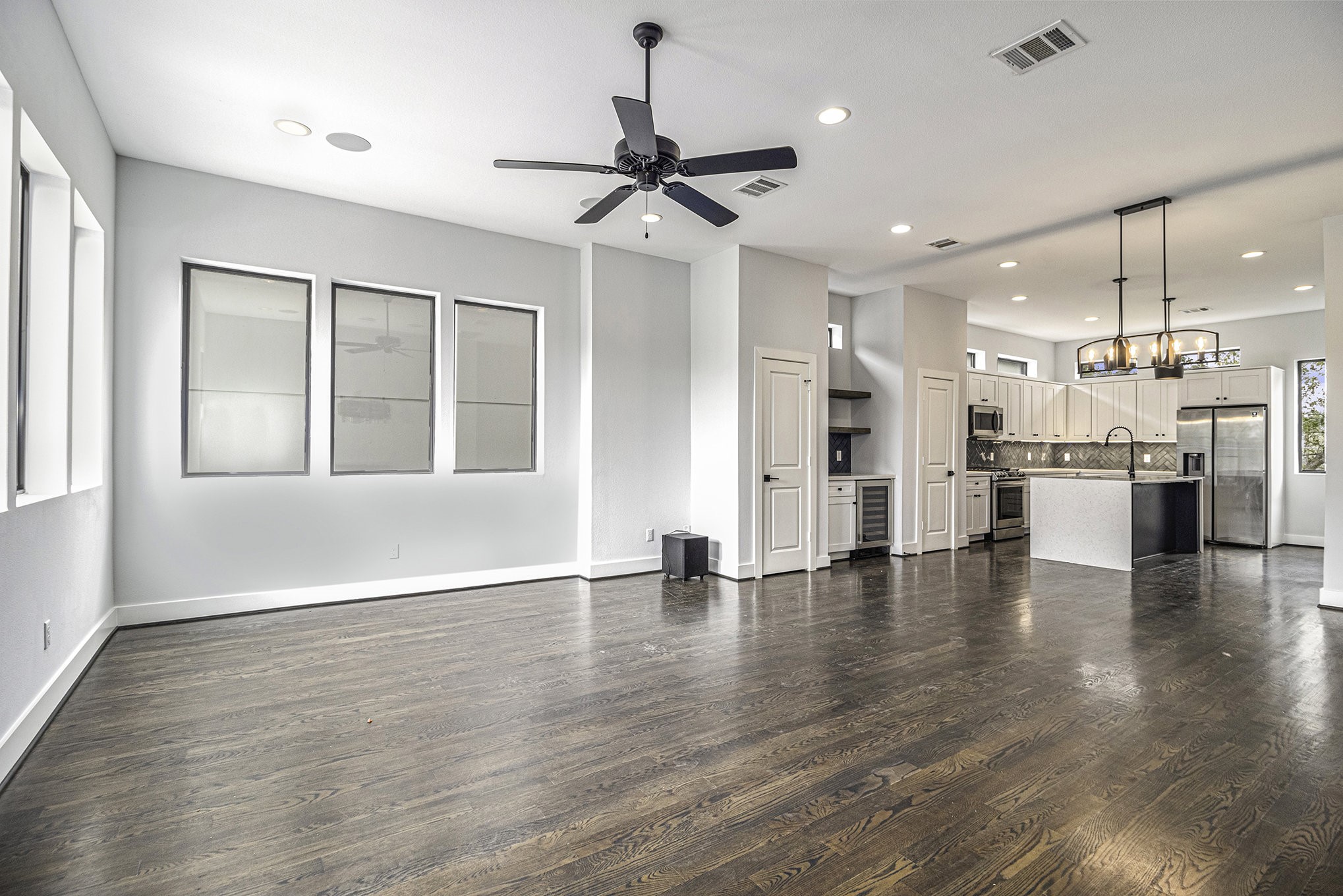 503 E 34th Street Property Photo 5