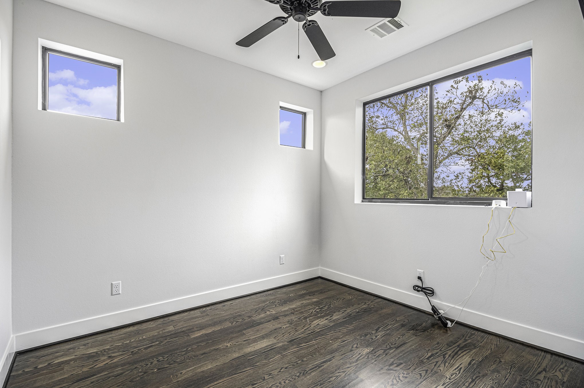 503 E 34th Street Property Photo 14