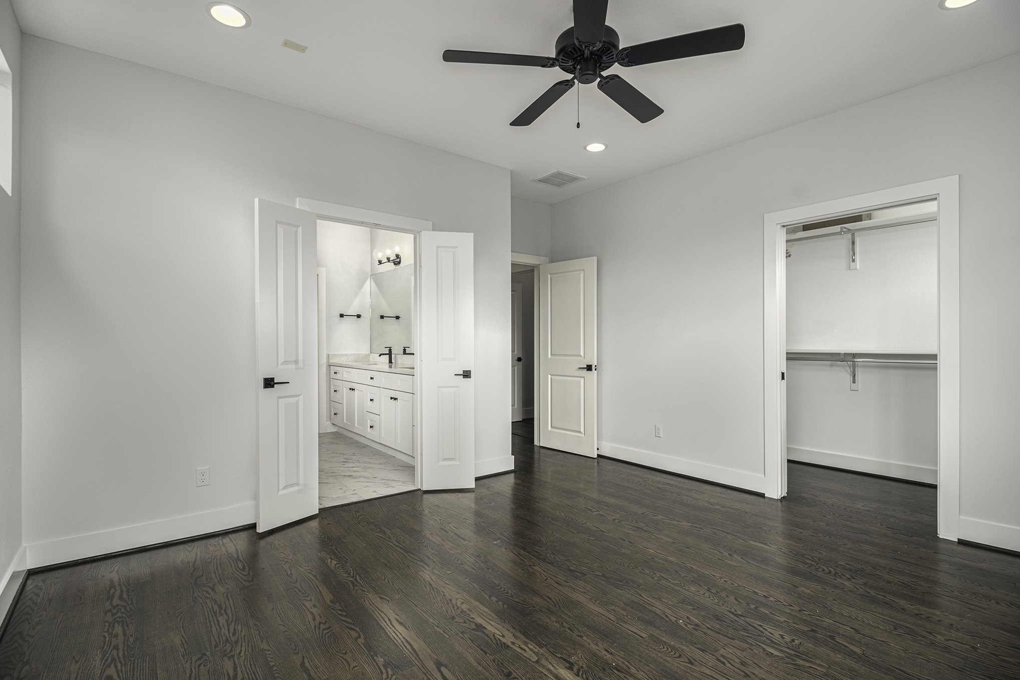 503 E 34th Street Property Photo 15