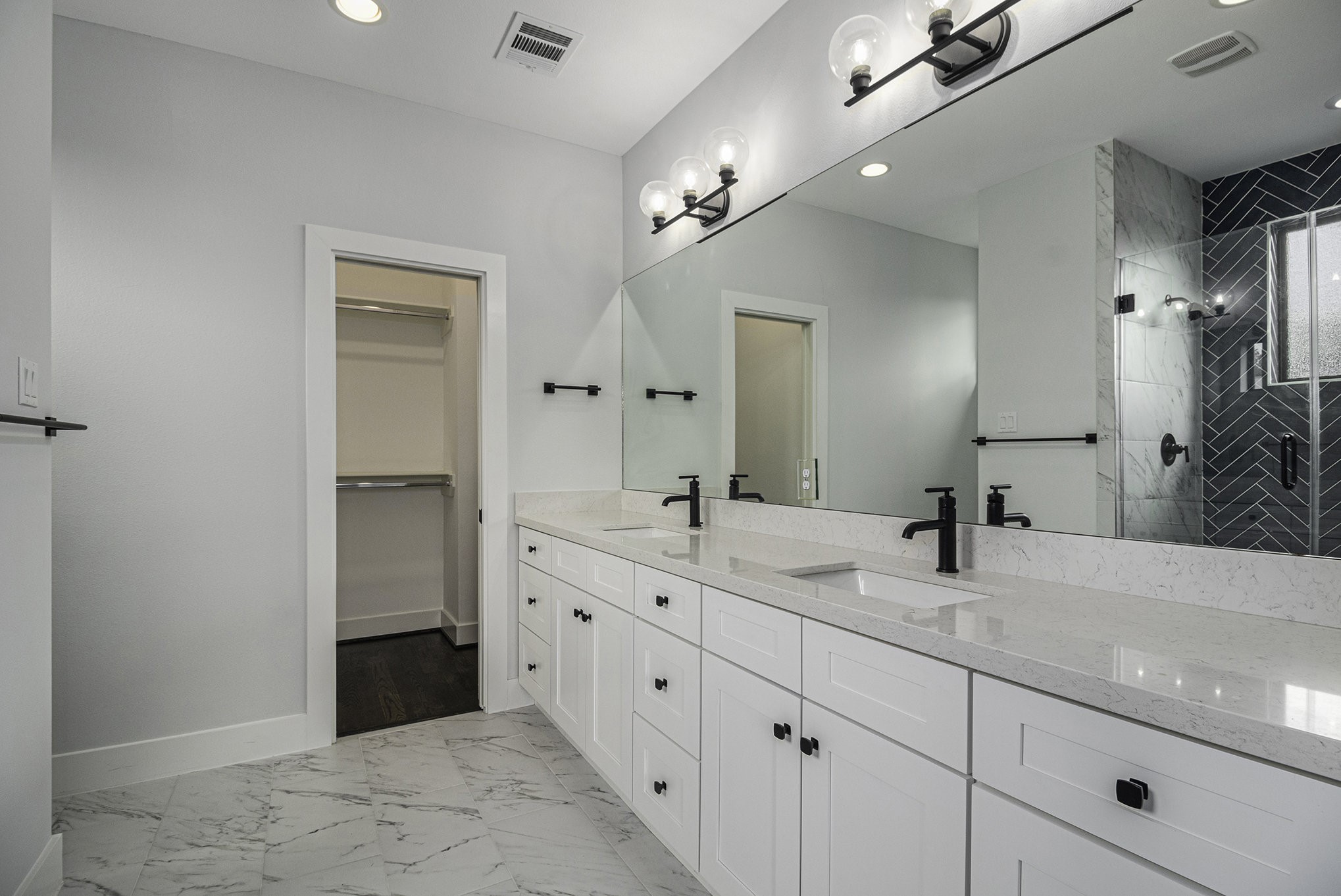 503 E 34th Street Property Photo 19
