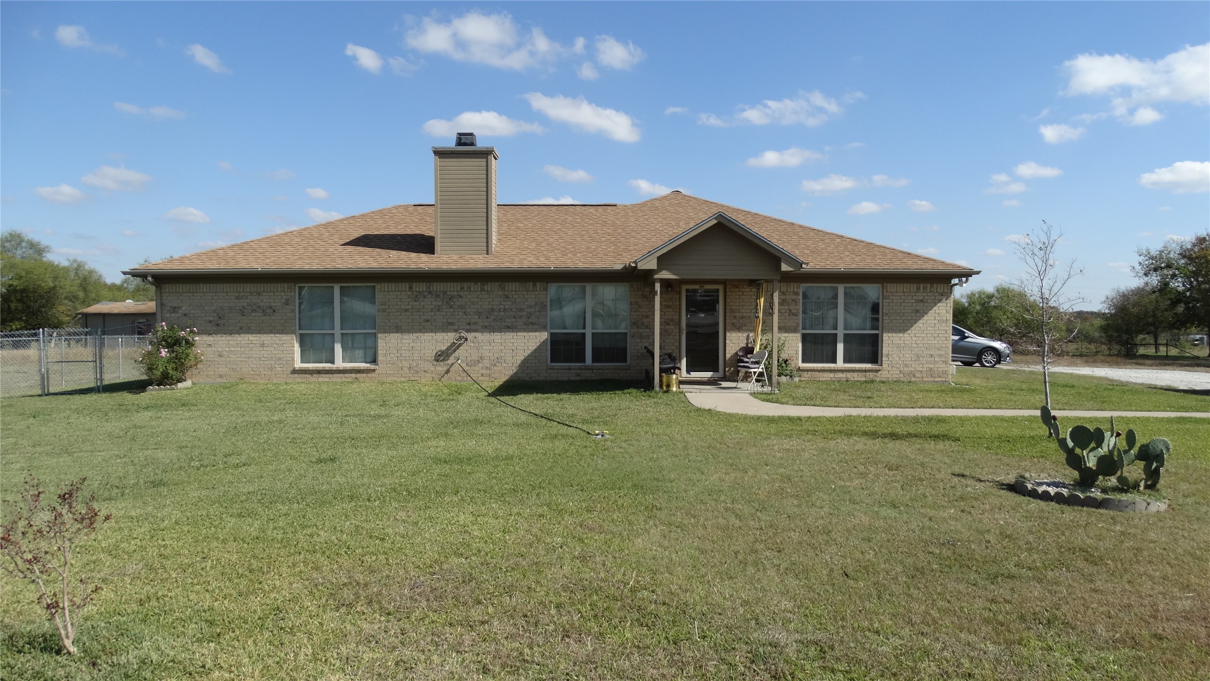 17930 N Interstate 35 Property Photo 1