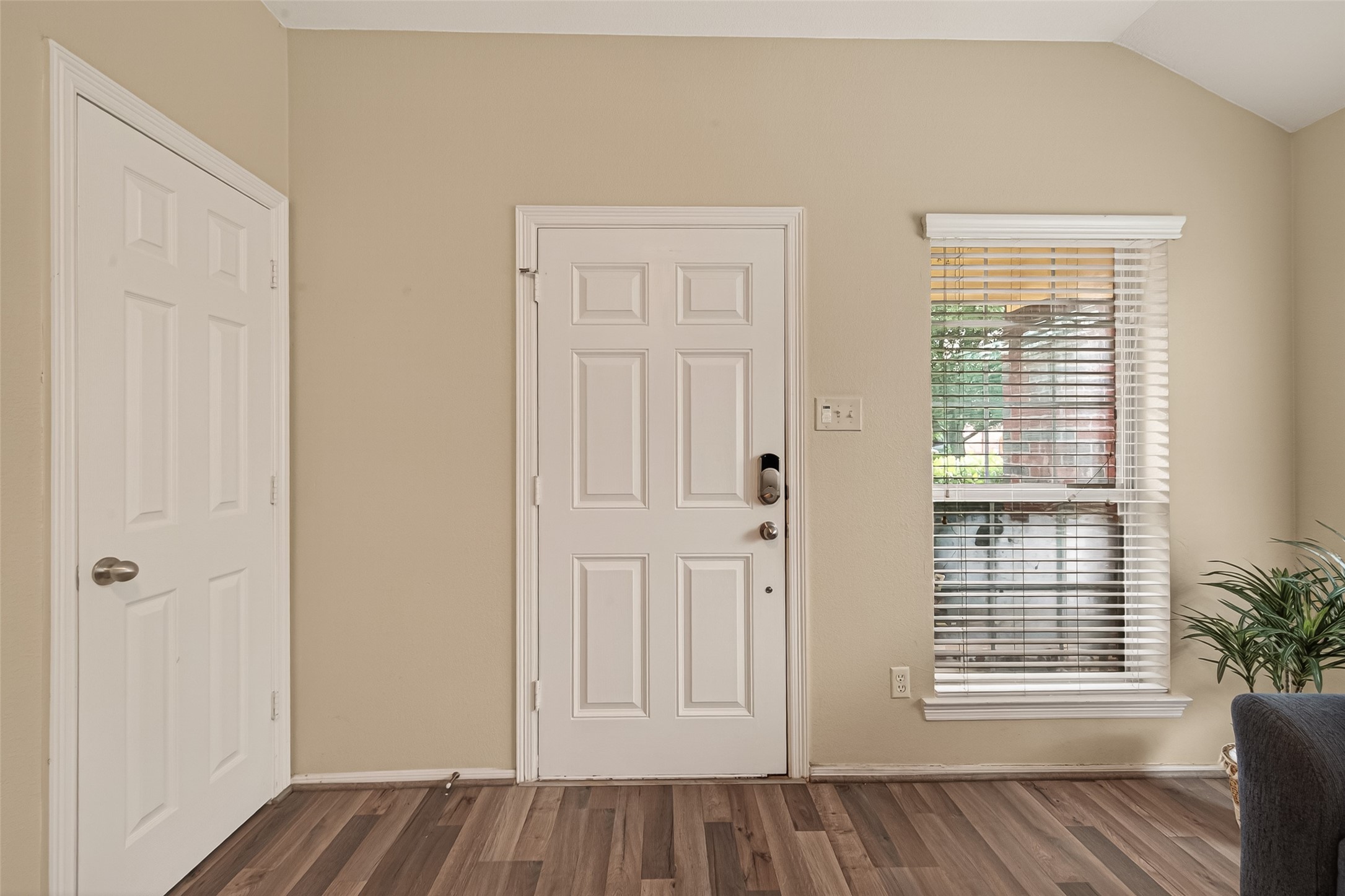 19410 Cypress Rose Court Property Photo 3