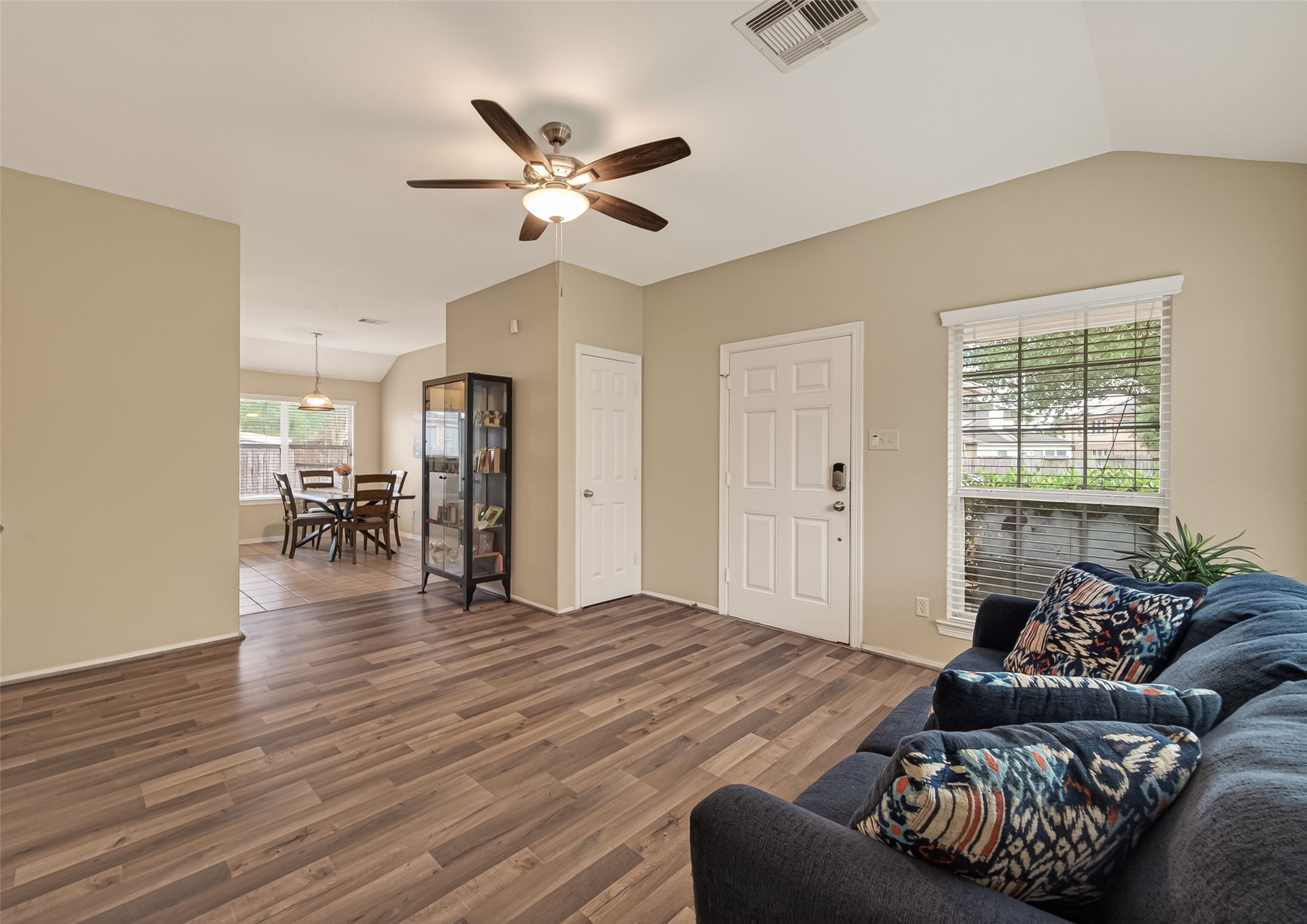 19410 Cypress Rose Court Property Photo 6