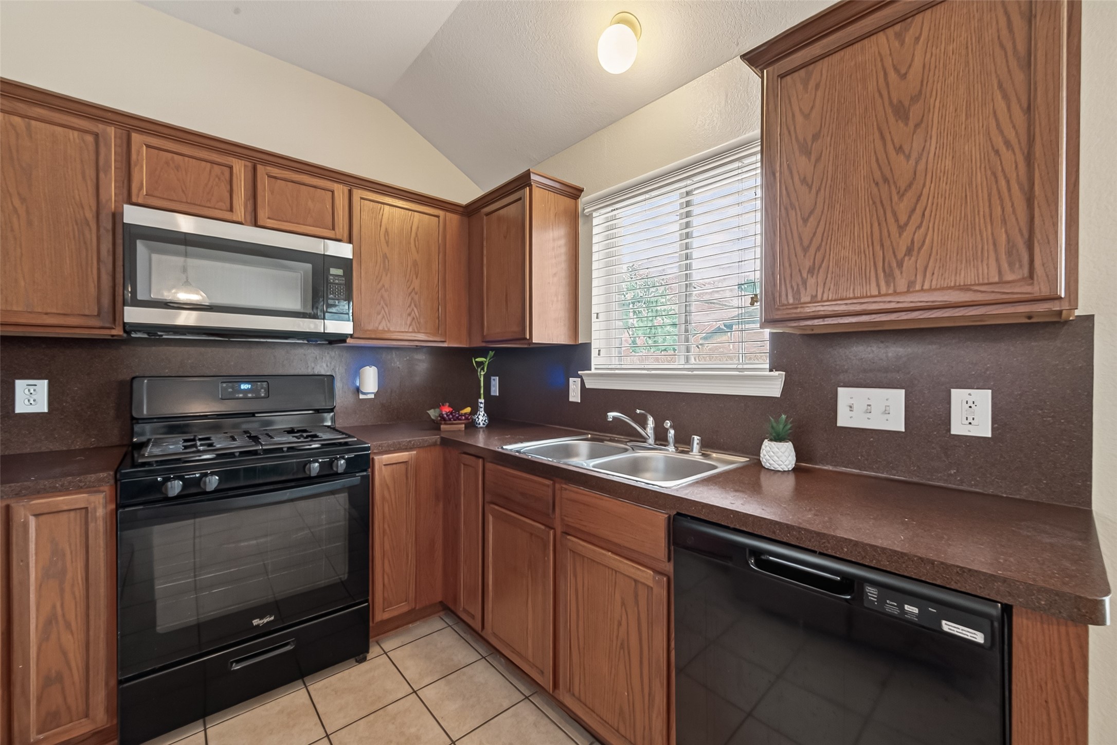 19410 Cypress Rose Court Property Photo 10
