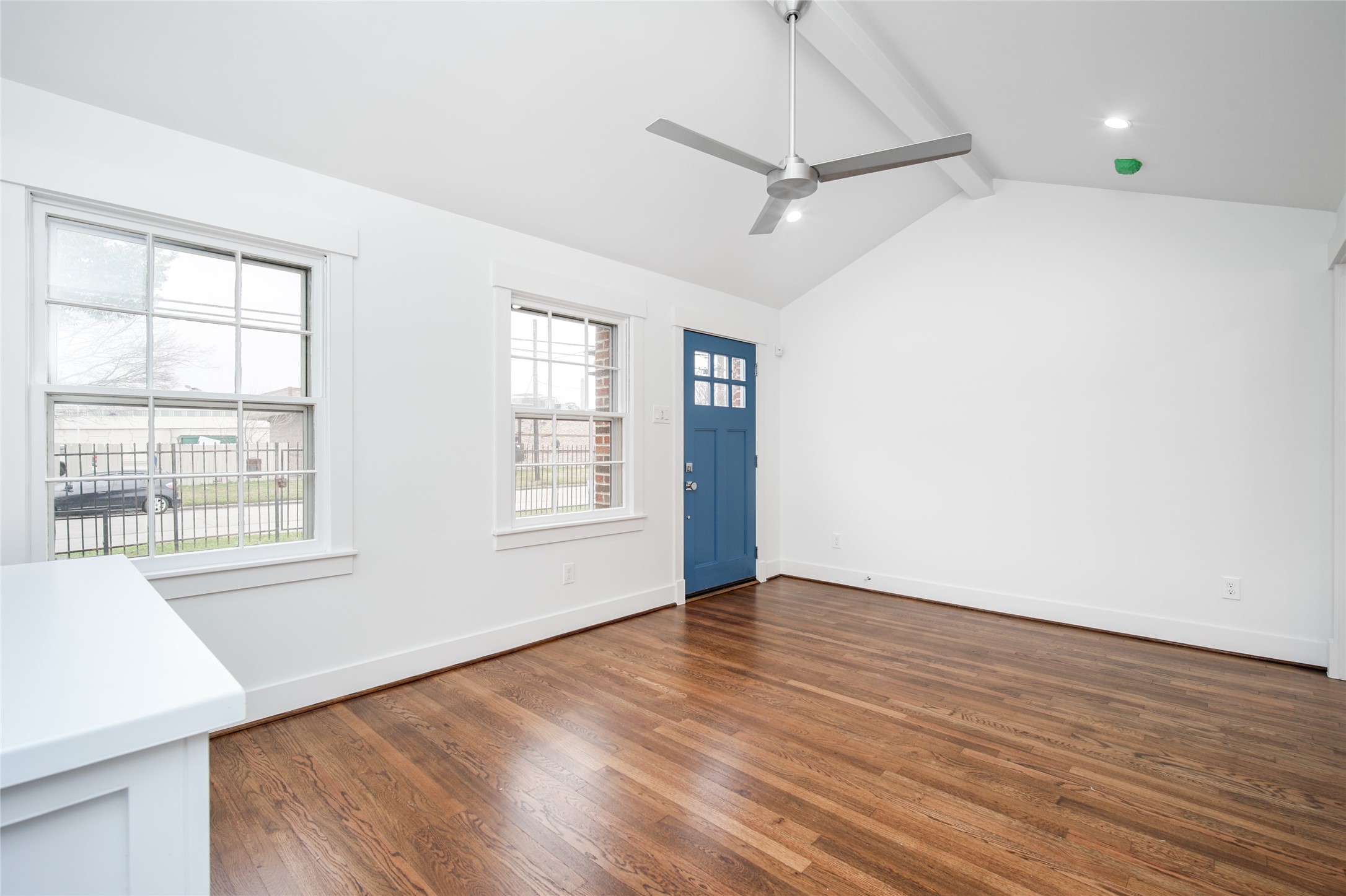 716 Kelley Street Property Photo 4