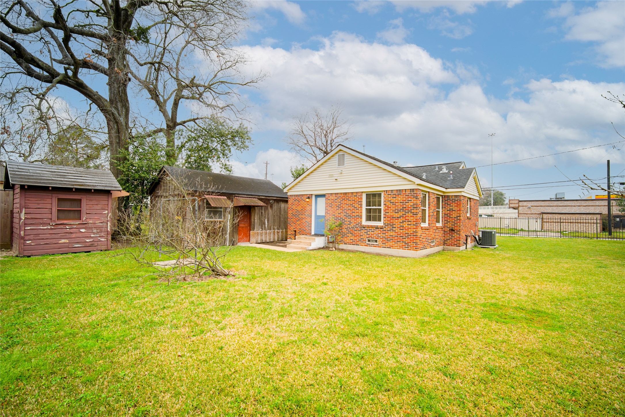 716 Kelley Street Property Photo 17