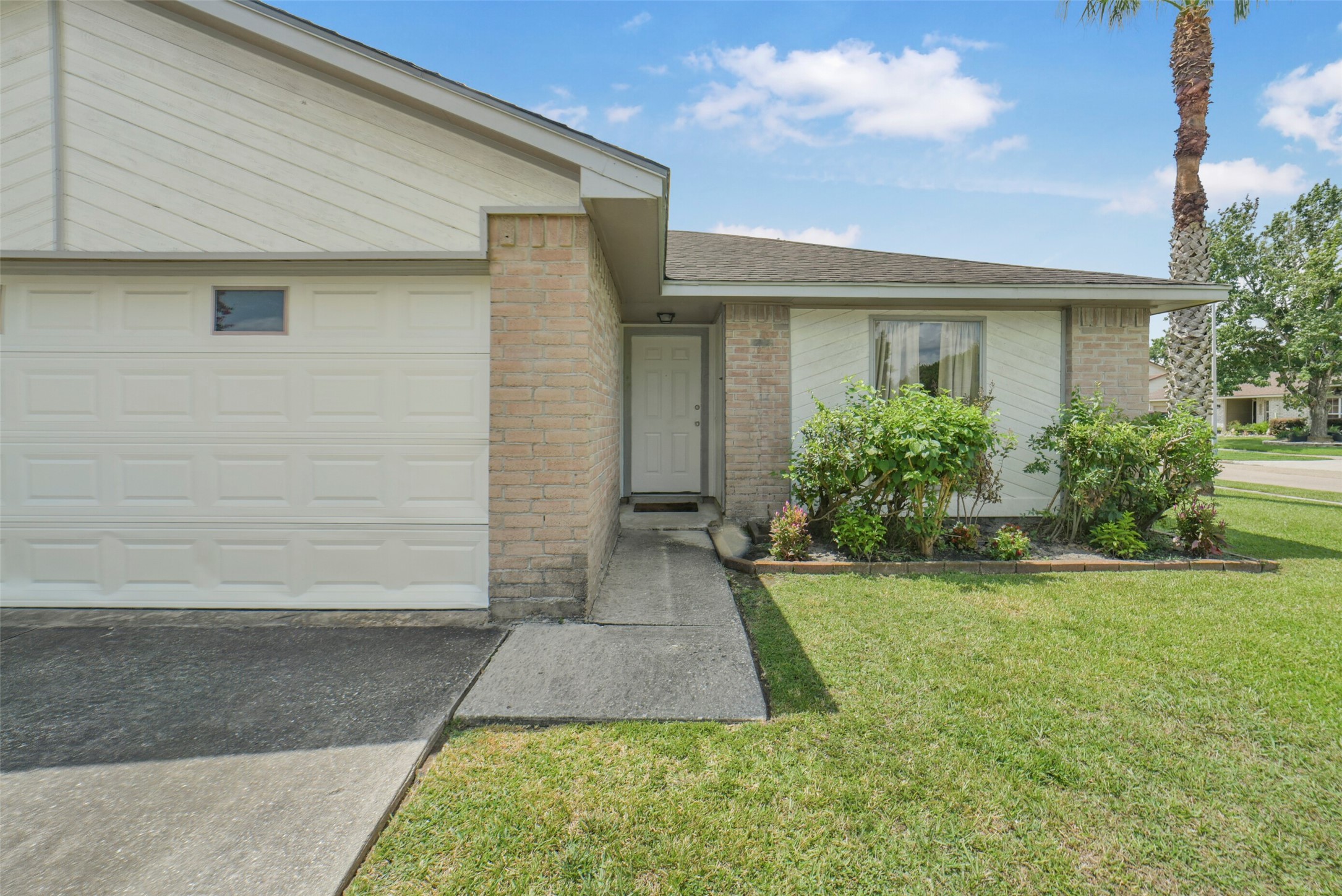 9927 Jademont Lane Property Photo 2