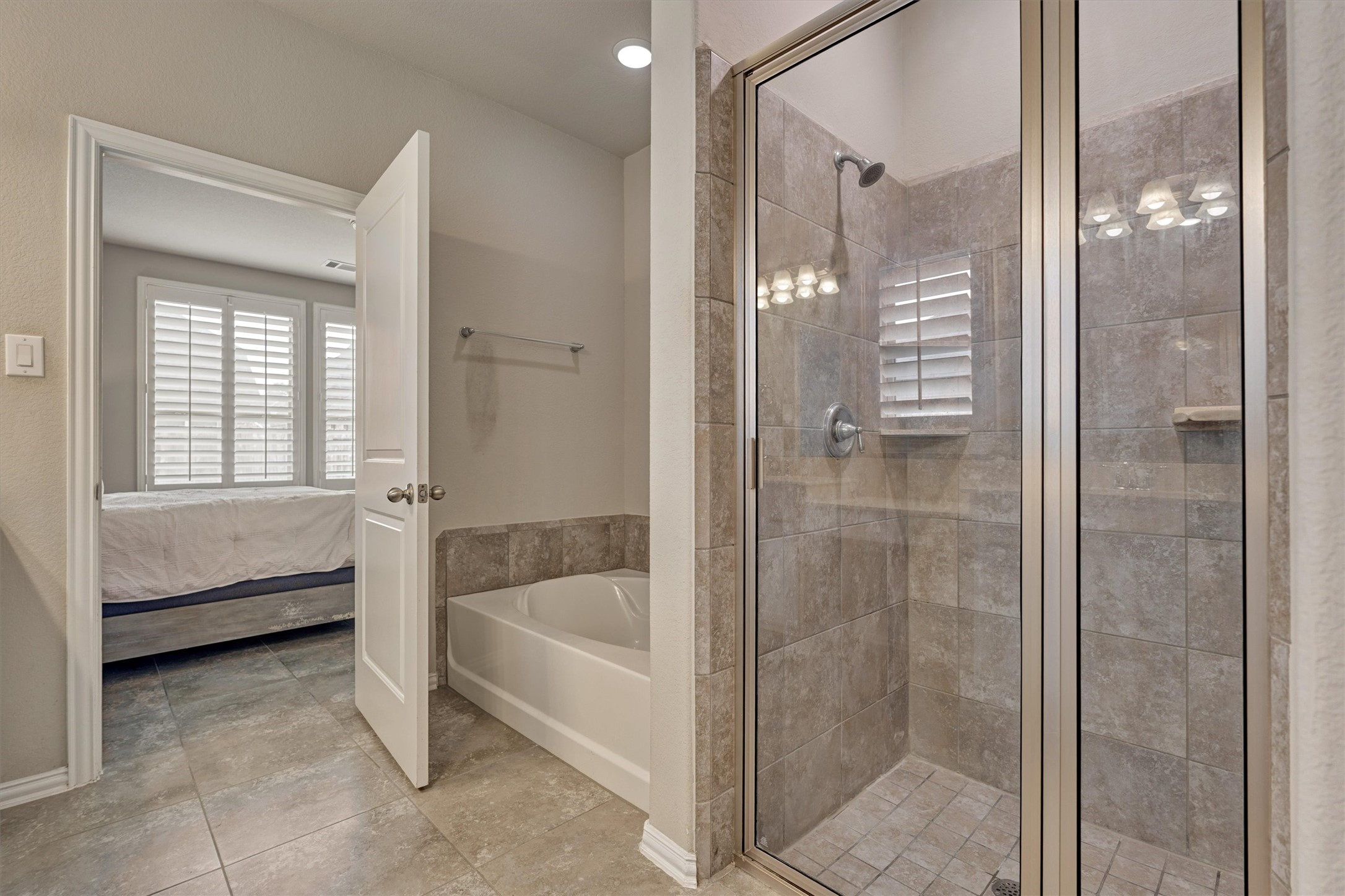 1216 Night Owl Court Property Photo 33