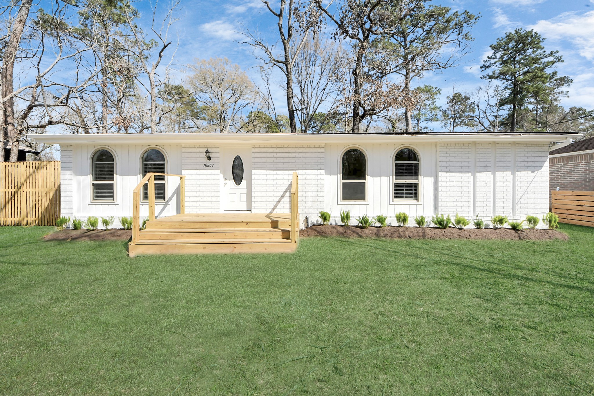 10804 Longleaf Drive Property Photo 2