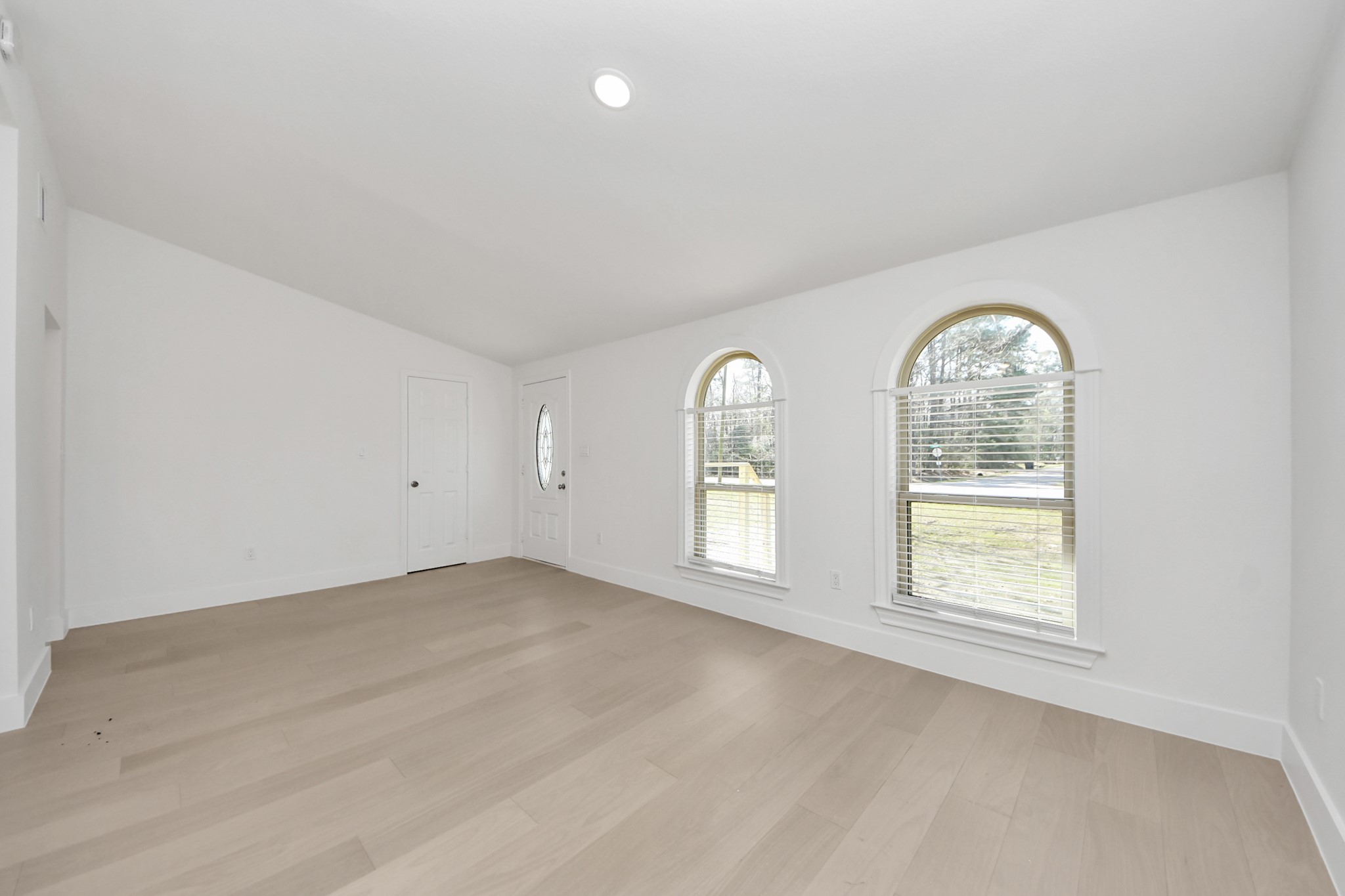 10804 Longleaf Drive Property Photo 7