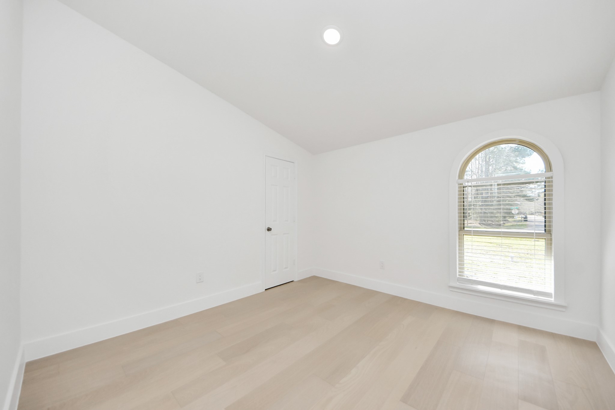 10804 Longleaf Drive Property Photo 25