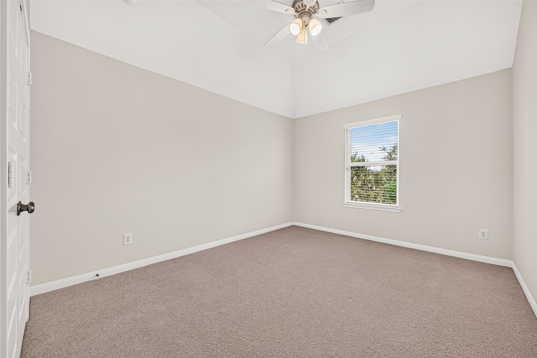 818 Butterfly Garden Trail Property Photo 38