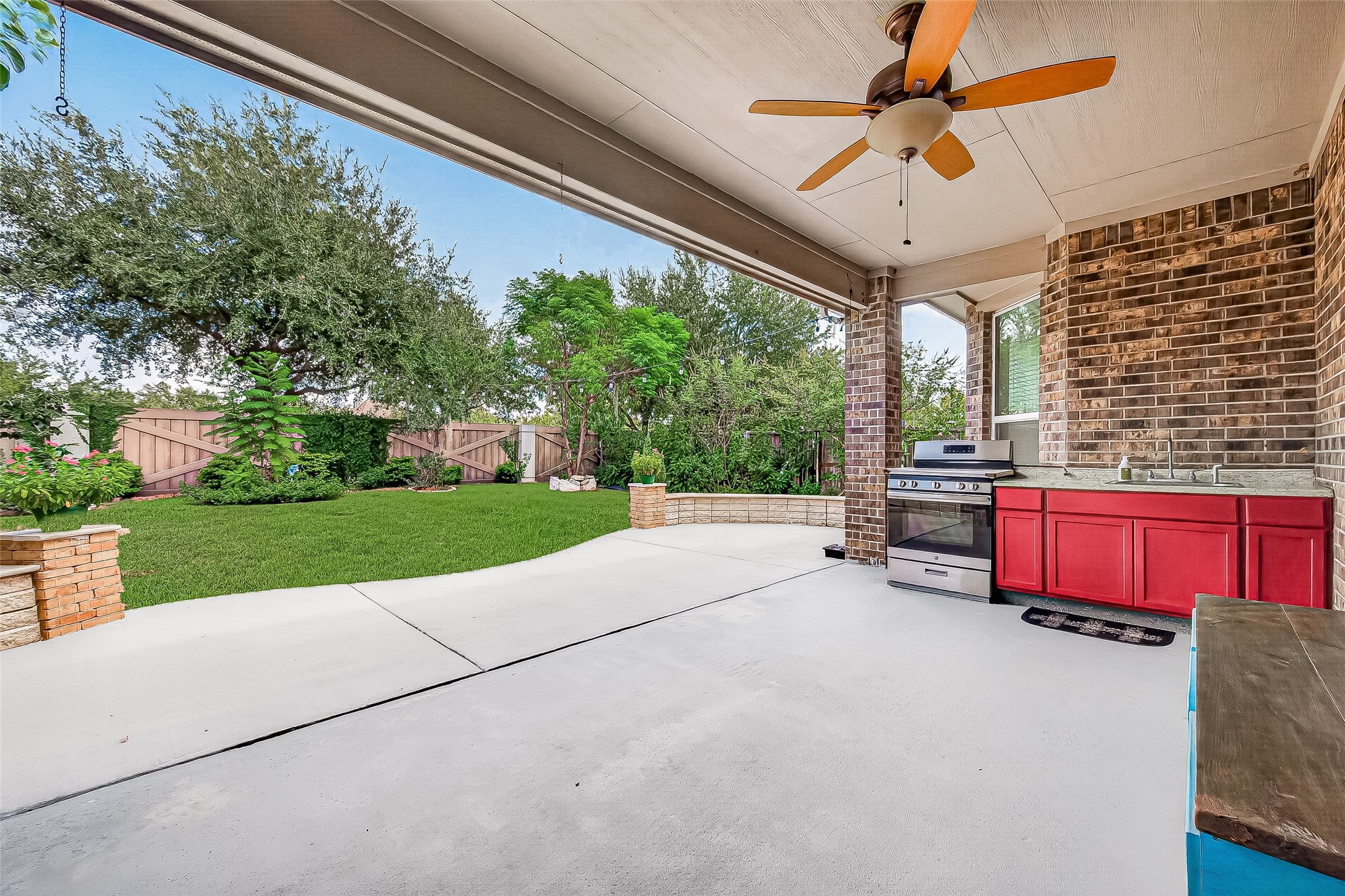 818 Butterfly Garden Trail Property Photo 48