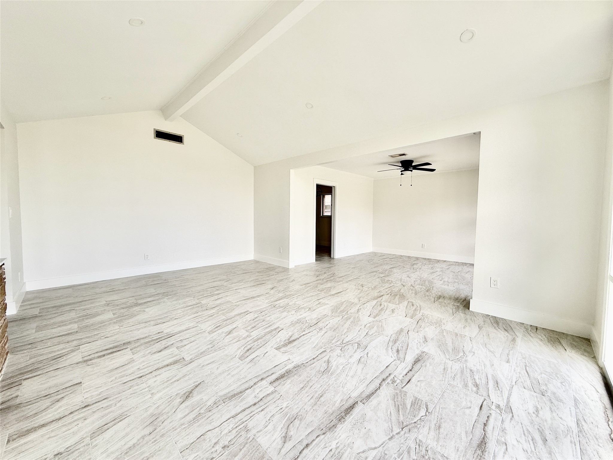 4015 Leeshire Drive Property Photo 5