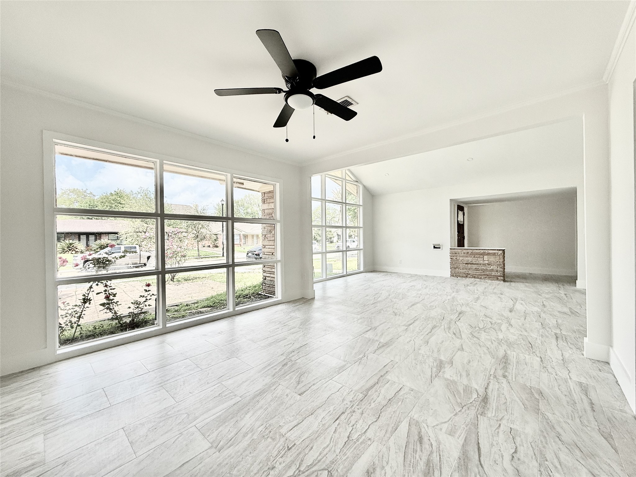 4015 Leeshire Drive Property Photo 11