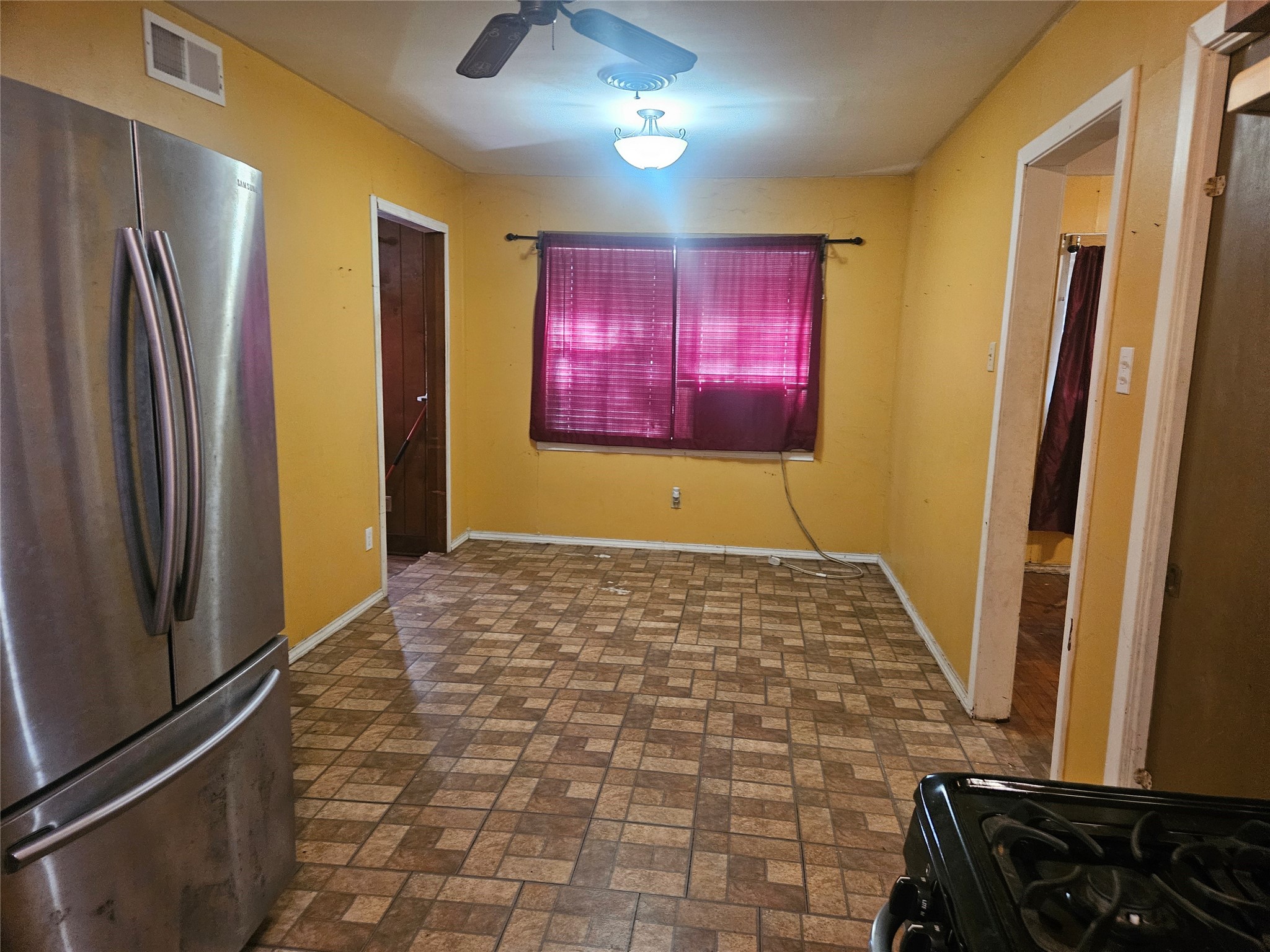 7102 Avenue E Property Photo 9