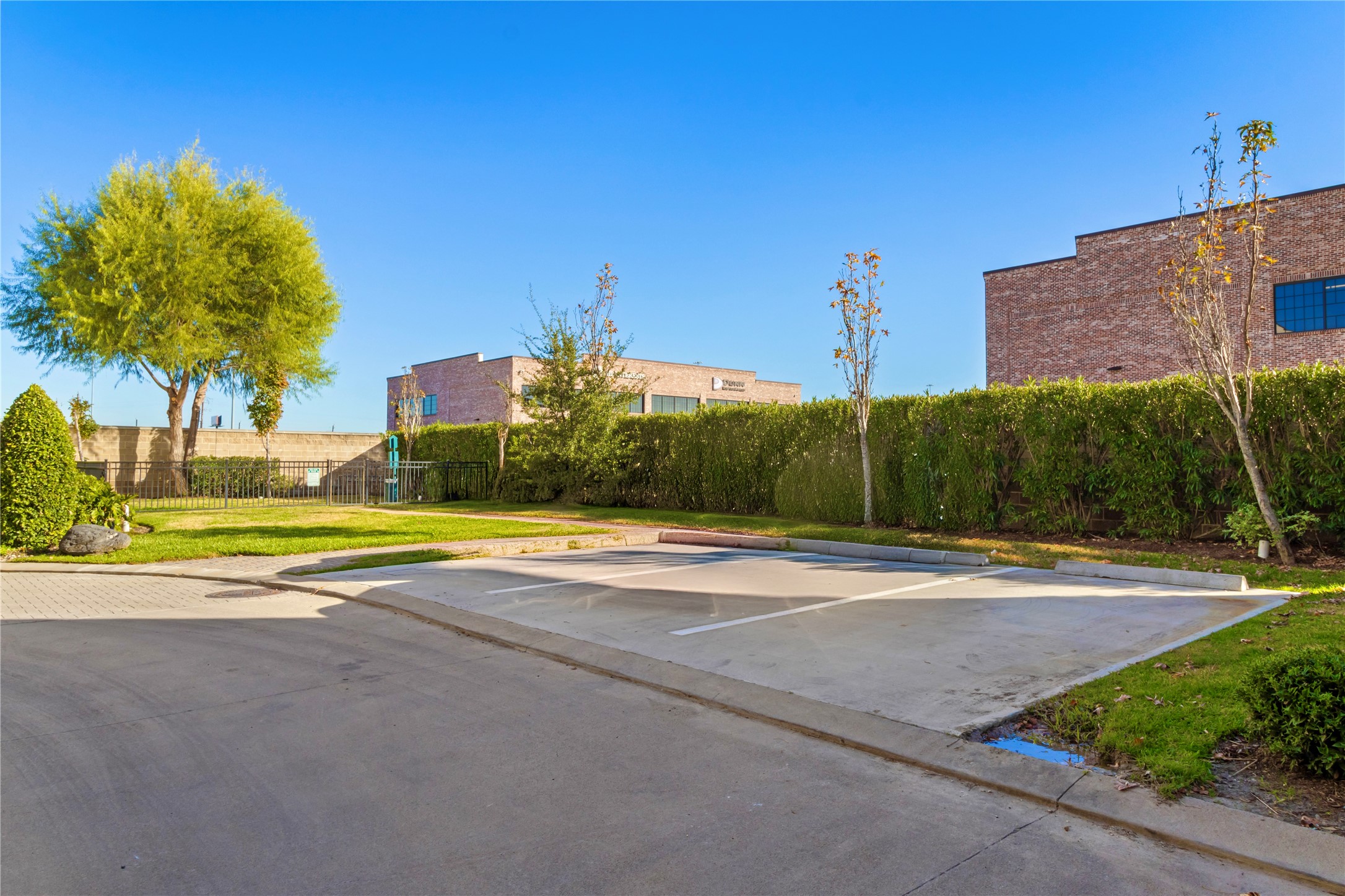 1250 N Post Oak Road C Property Photo 31