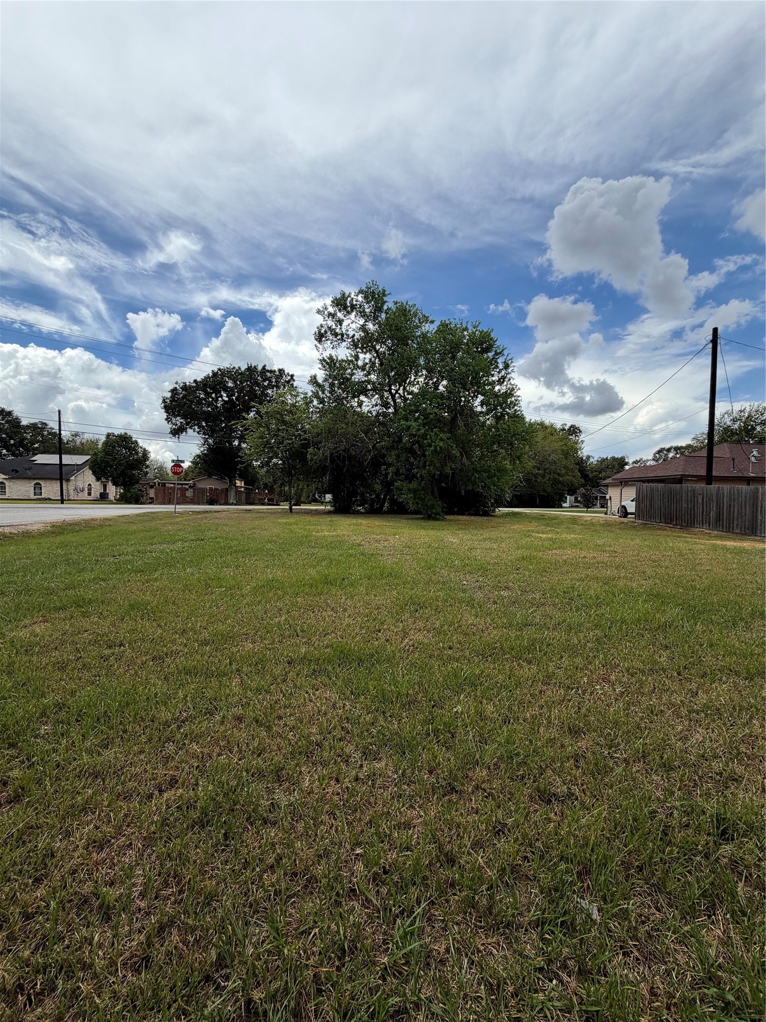 504 N Wharton Property Photo 6