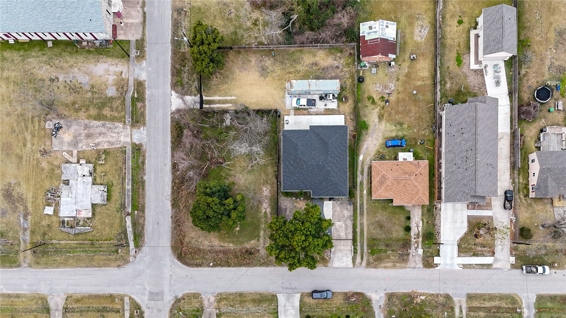 6201 Wipprecht Street Property Photo 4