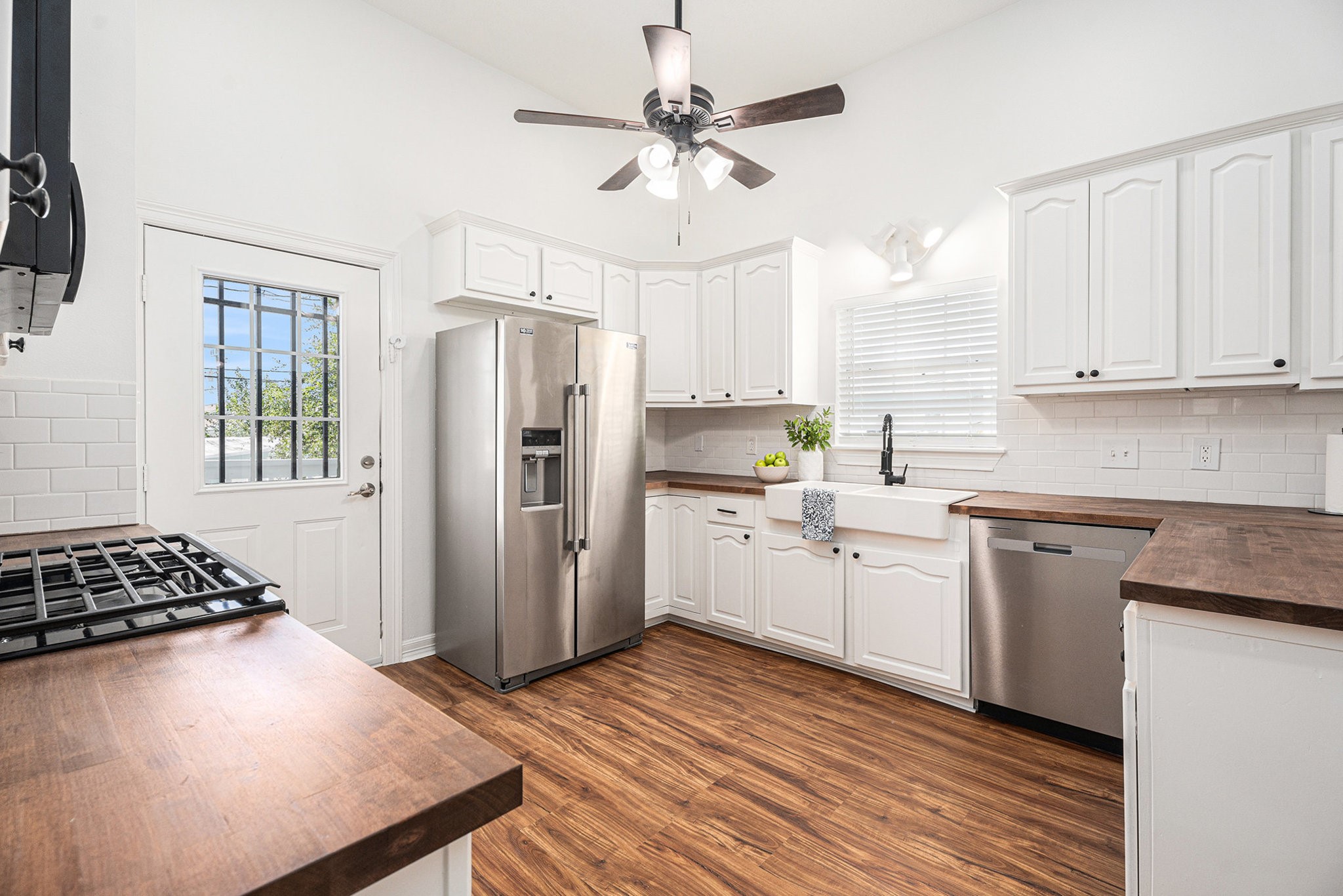 3515 Winnie Street Property Photo