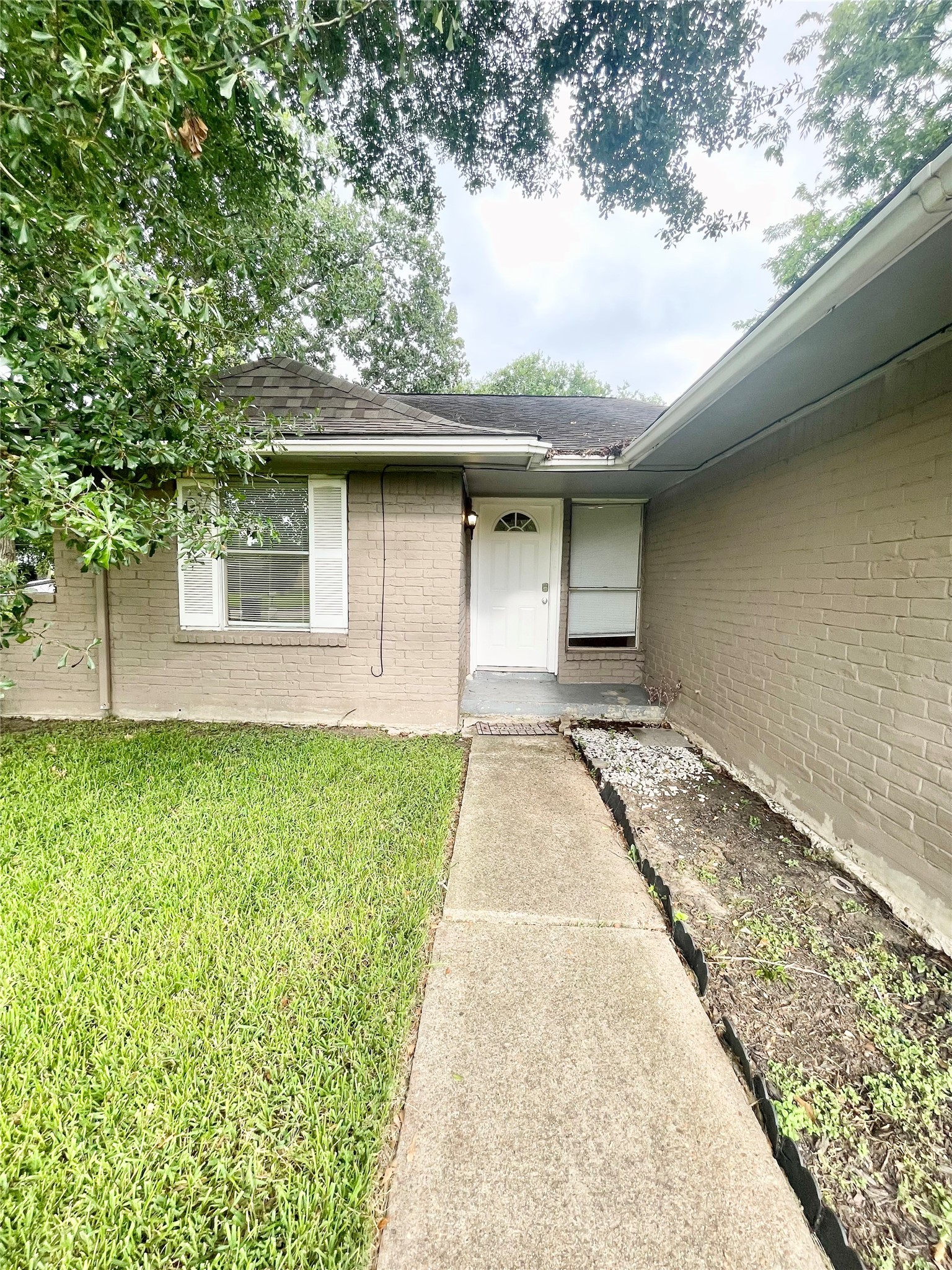 11906 Binghampton Drive Property Photo 4