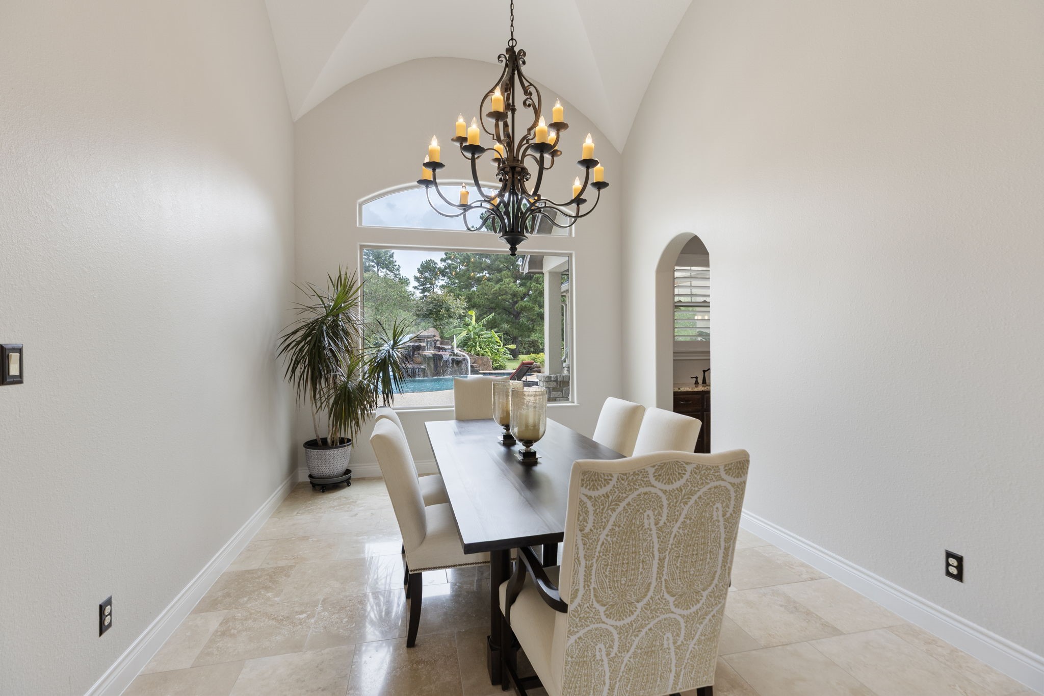 12702 Hunters Canyon Lane Property Photo 8