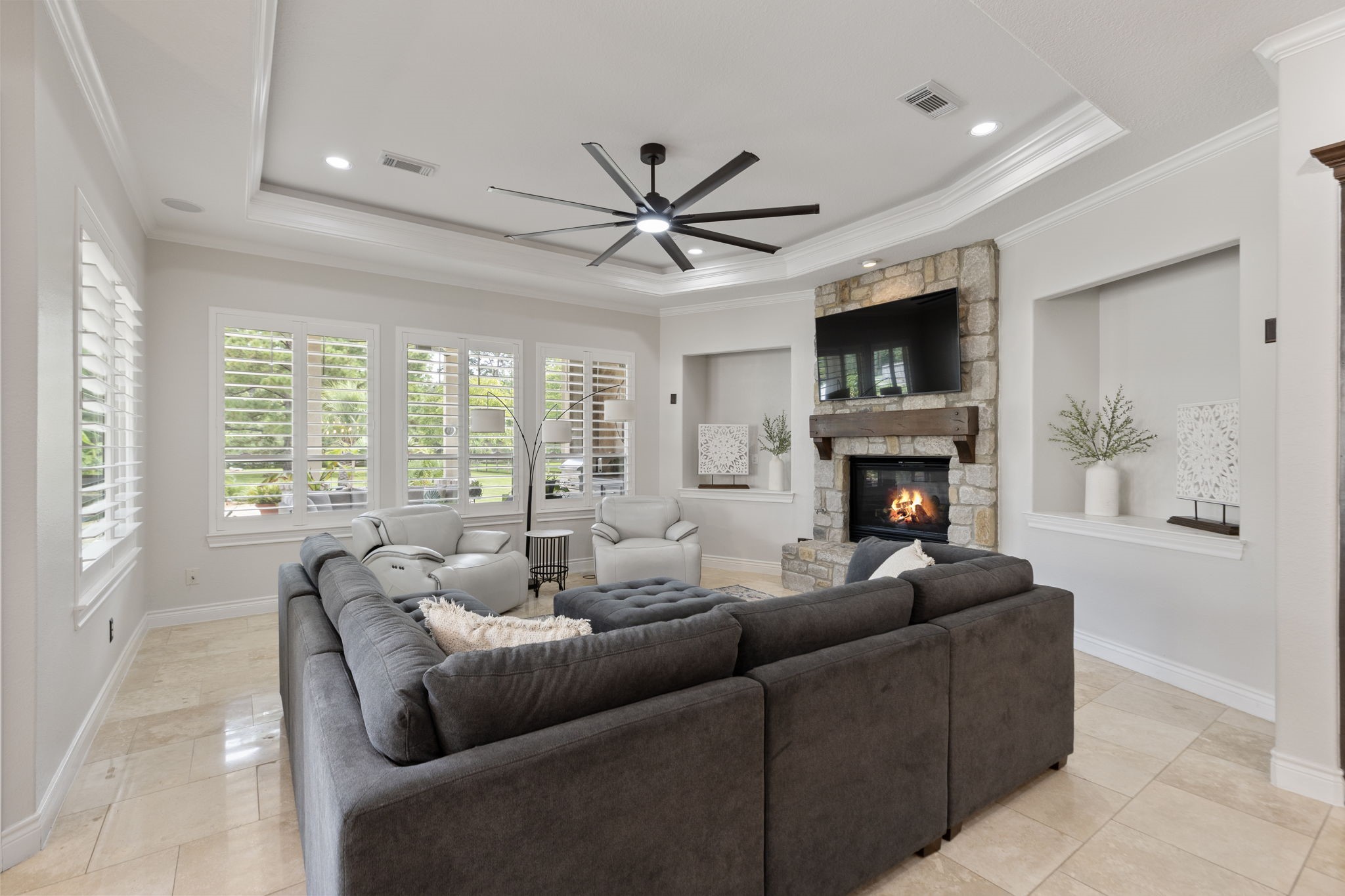 12702 Hunters Canyon Lane Property Photo 11