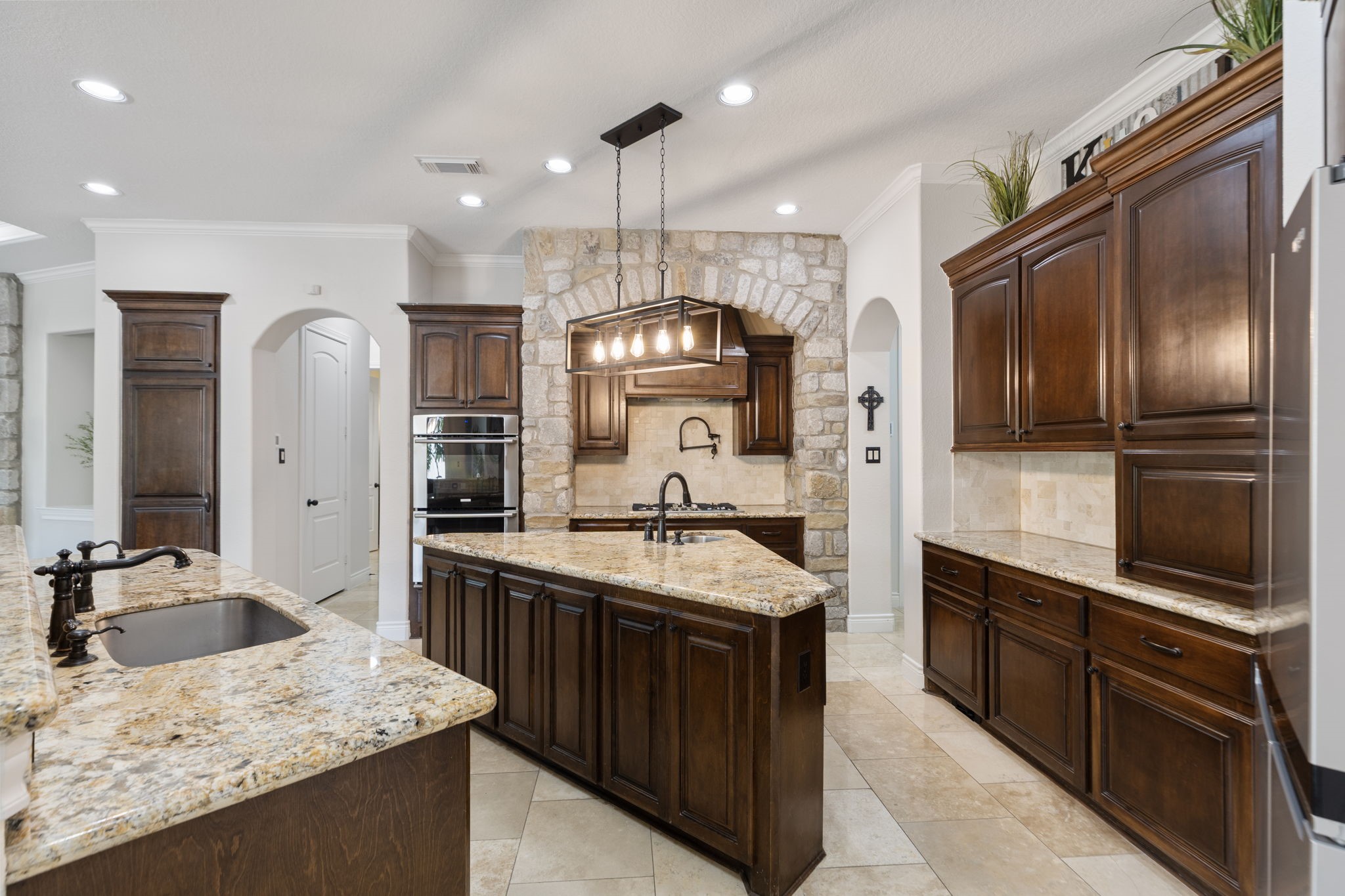 12702 Hunters Canyon Lane Property Photo 14
