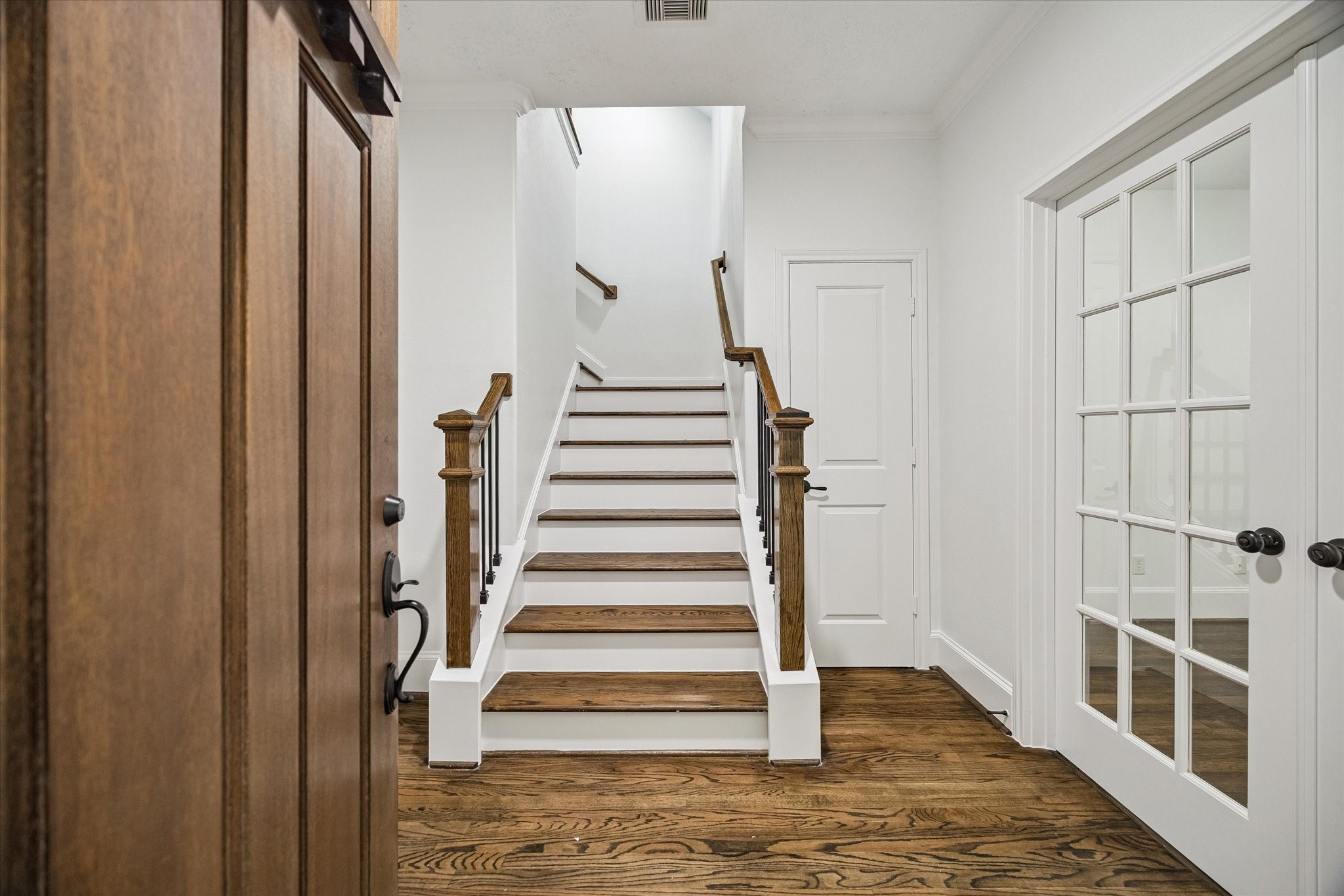 1110 W 25th Street Property Photo 4