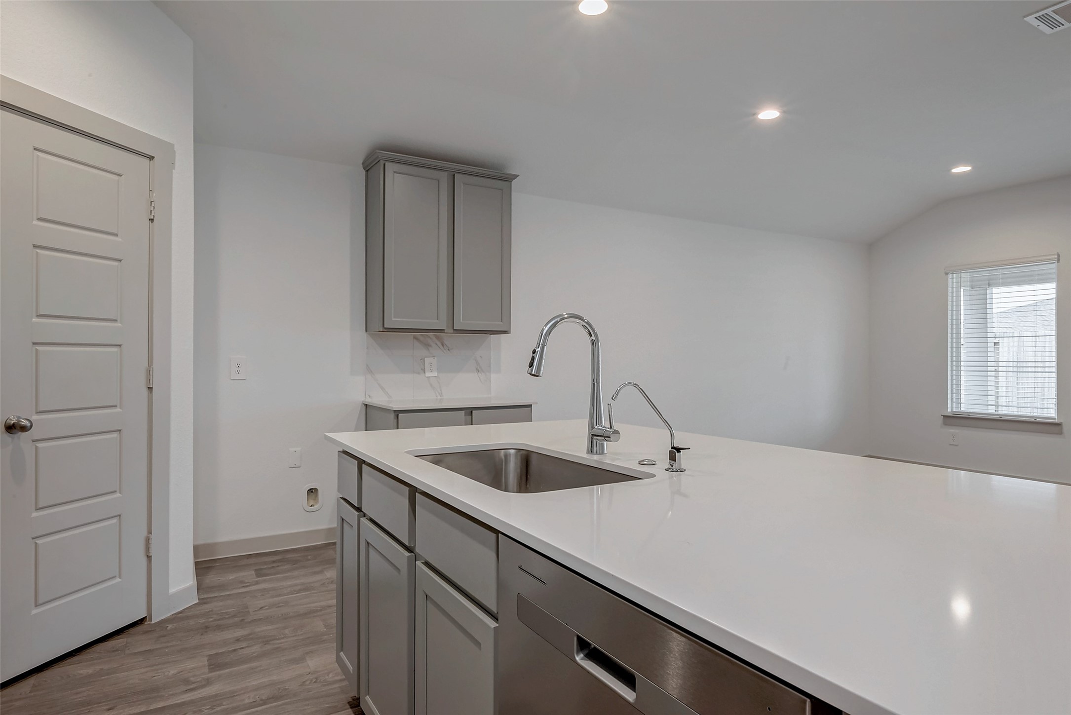718 Hearth Manor Dr Property Photo 19