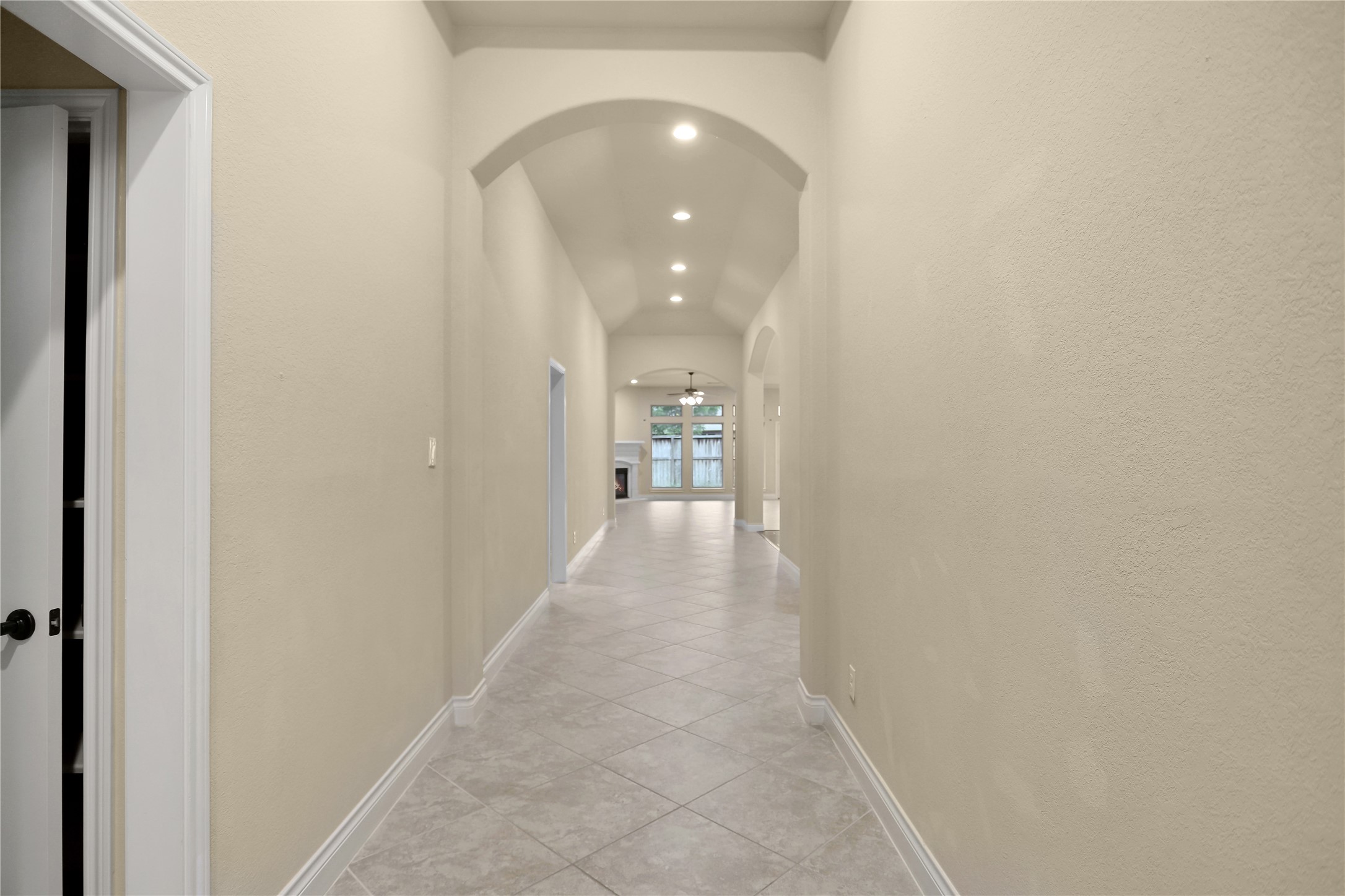 6707 Miller Shadow Lane Property Photo 4