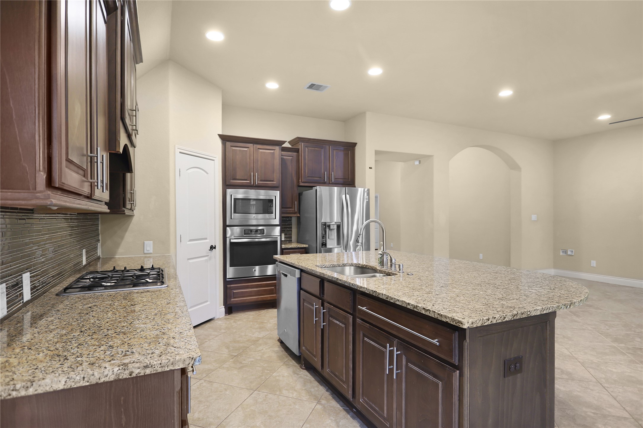 6707 Miller Shadow Lane Property Photo 18