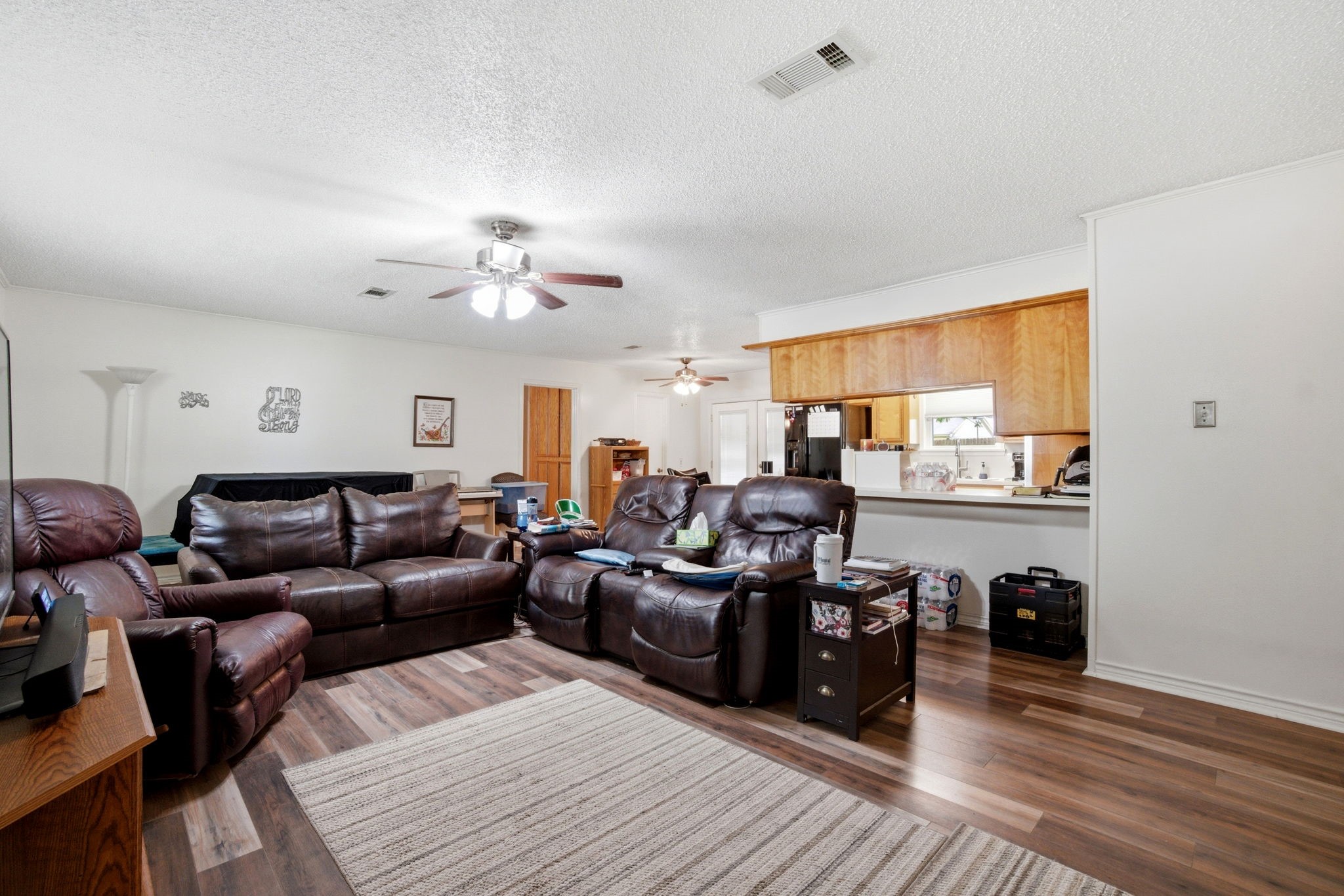 209 Red Oak Street Property Photo 4
