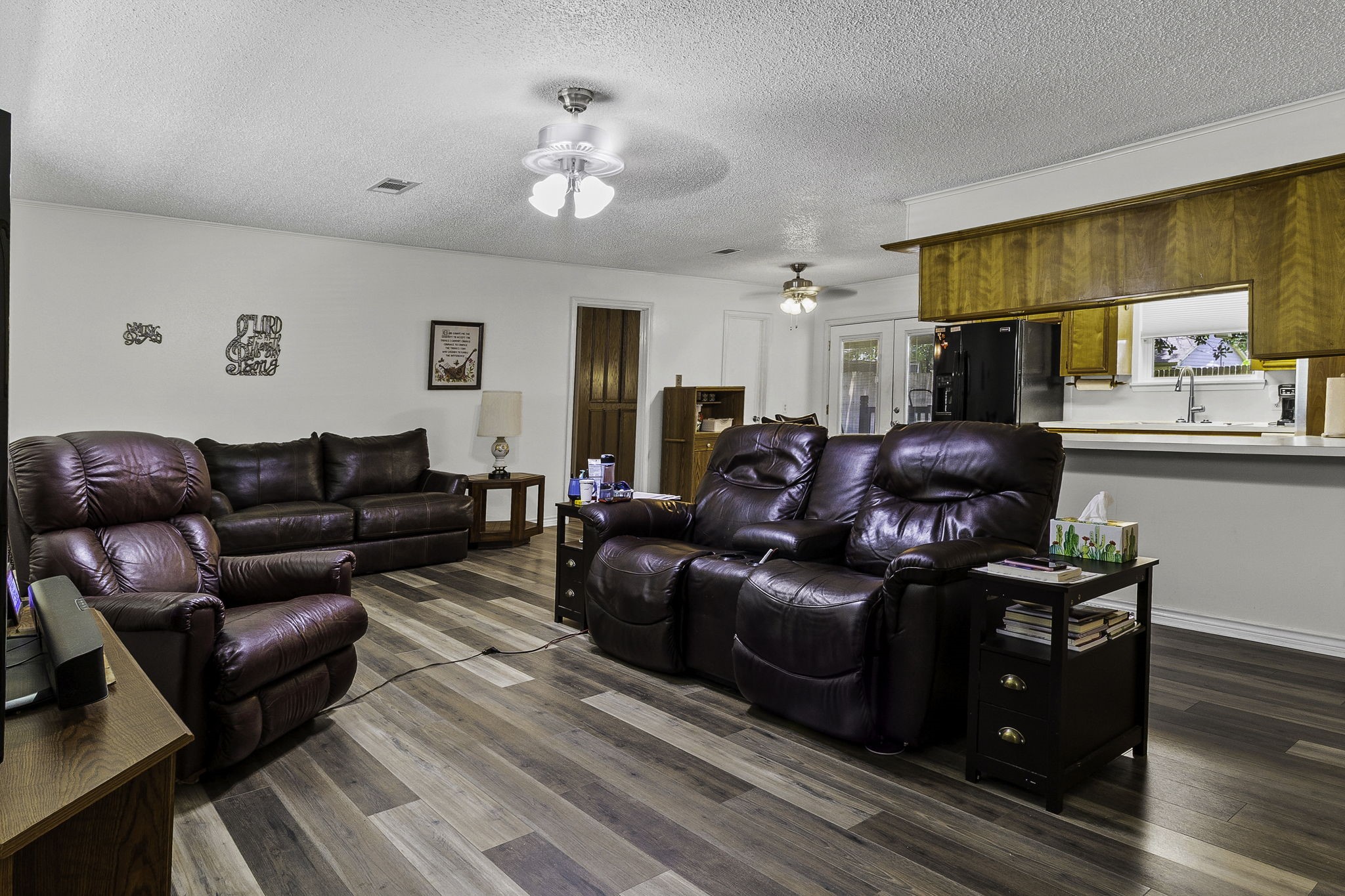 209 Red Oak Street Property Photo 6