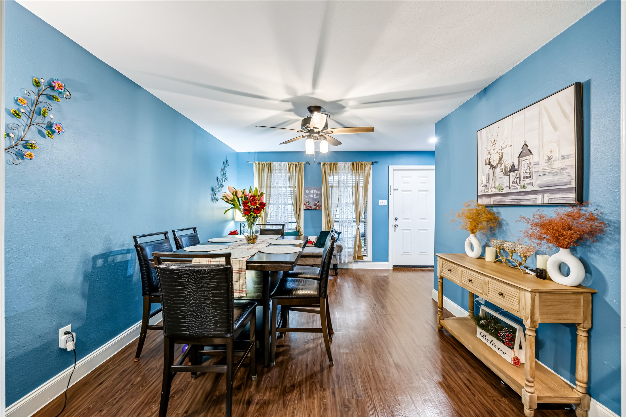 8823 Shadow Crest Street Property Photo 5