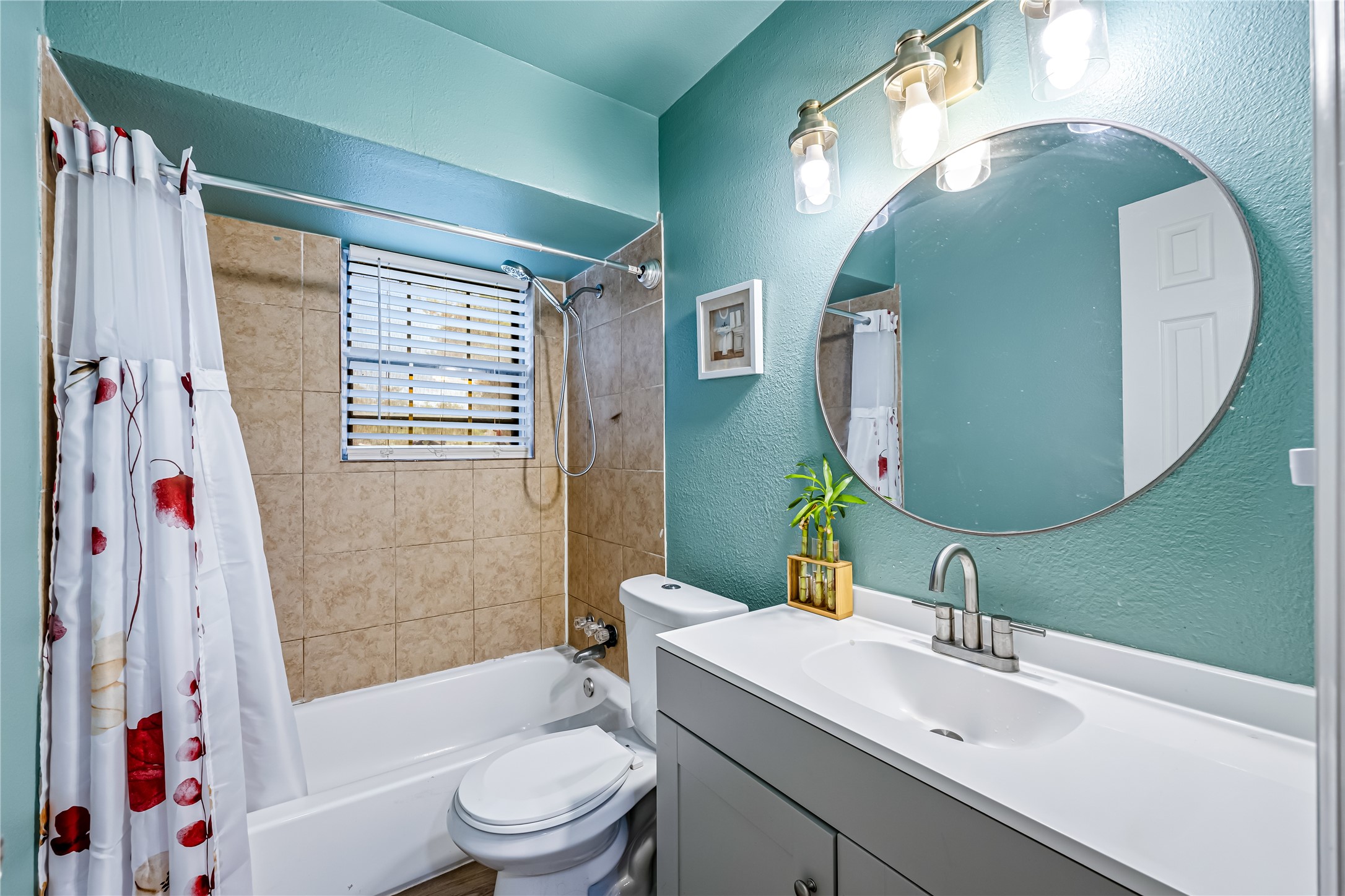8823 Shadow Crest Street Property Photo 15