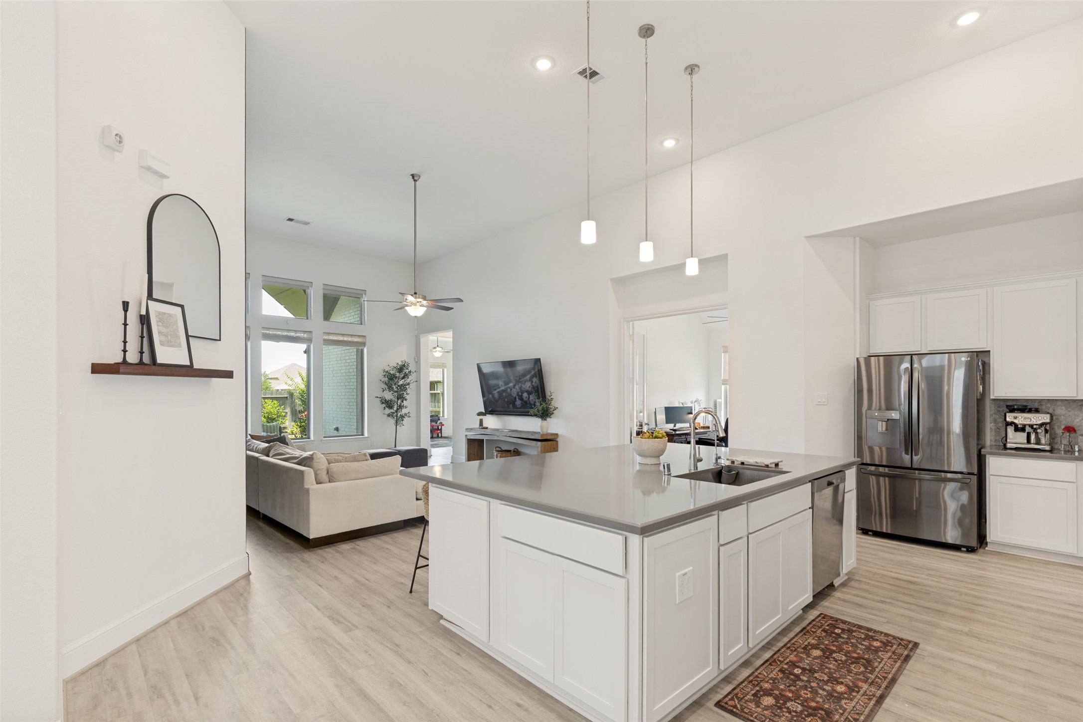 4923 Opal Sunset Court Property Photo 6