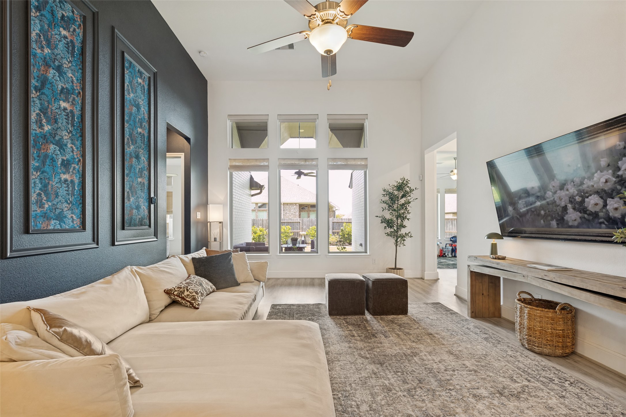 4923 Opal Sunset Court Property Photo 11