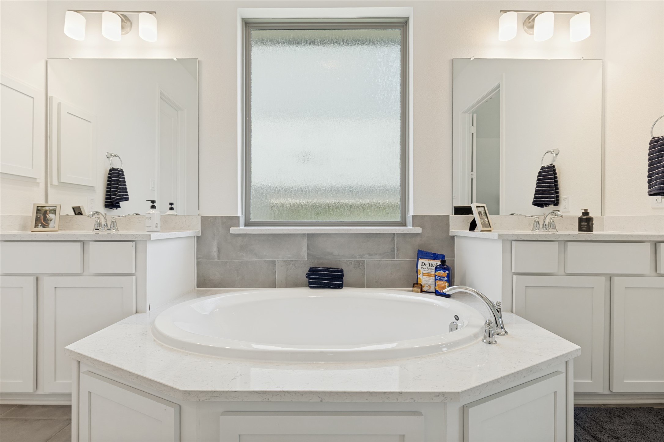 4923 Opal Sunset Court Property Photo 15
