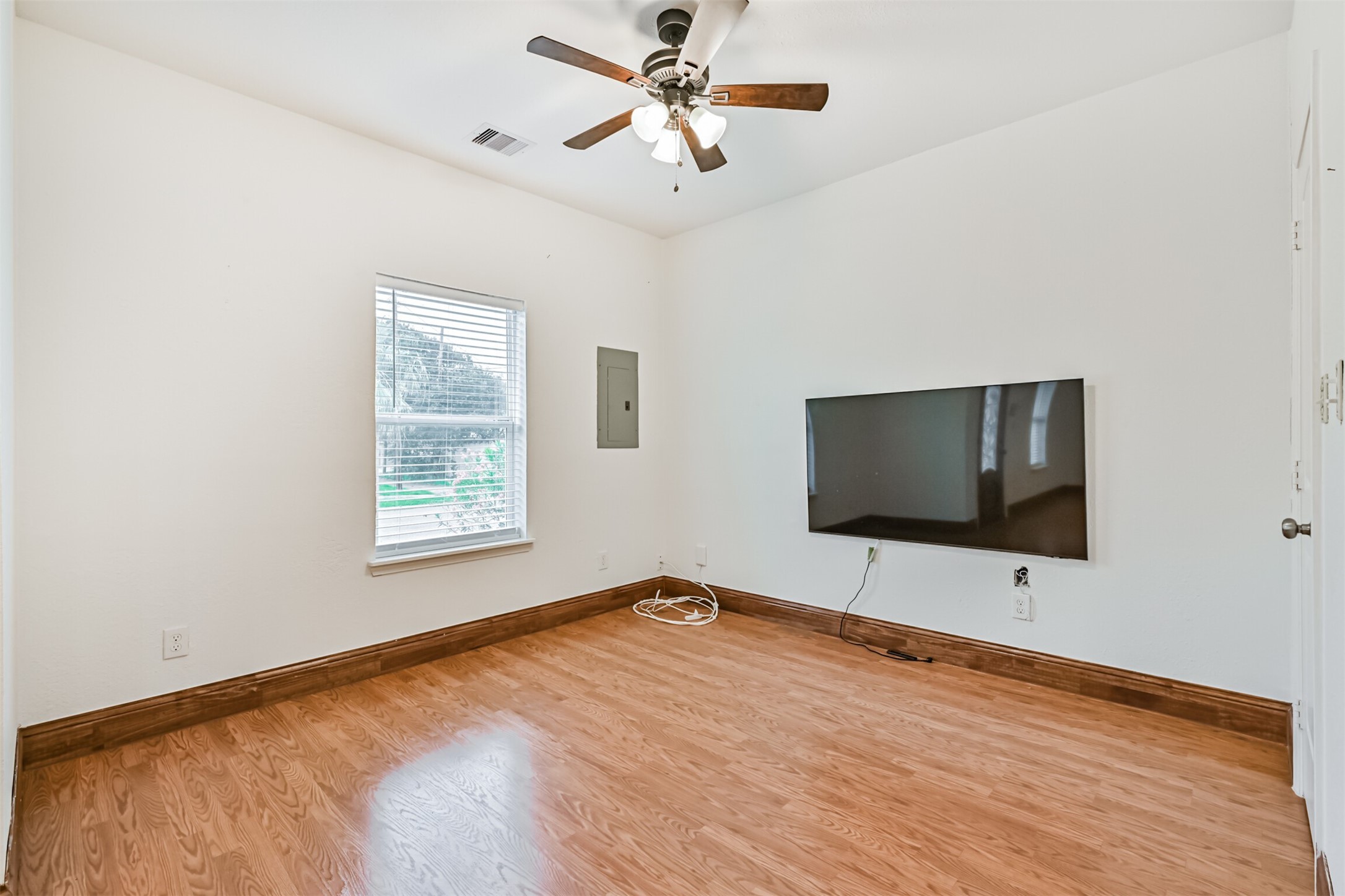 1209 11th Street Property Photo 7