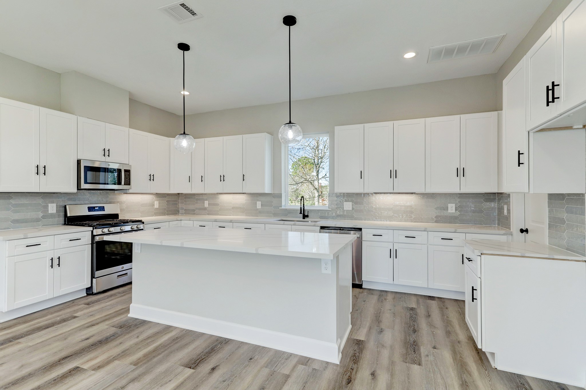 2202 Rain Melody Property Photo 5