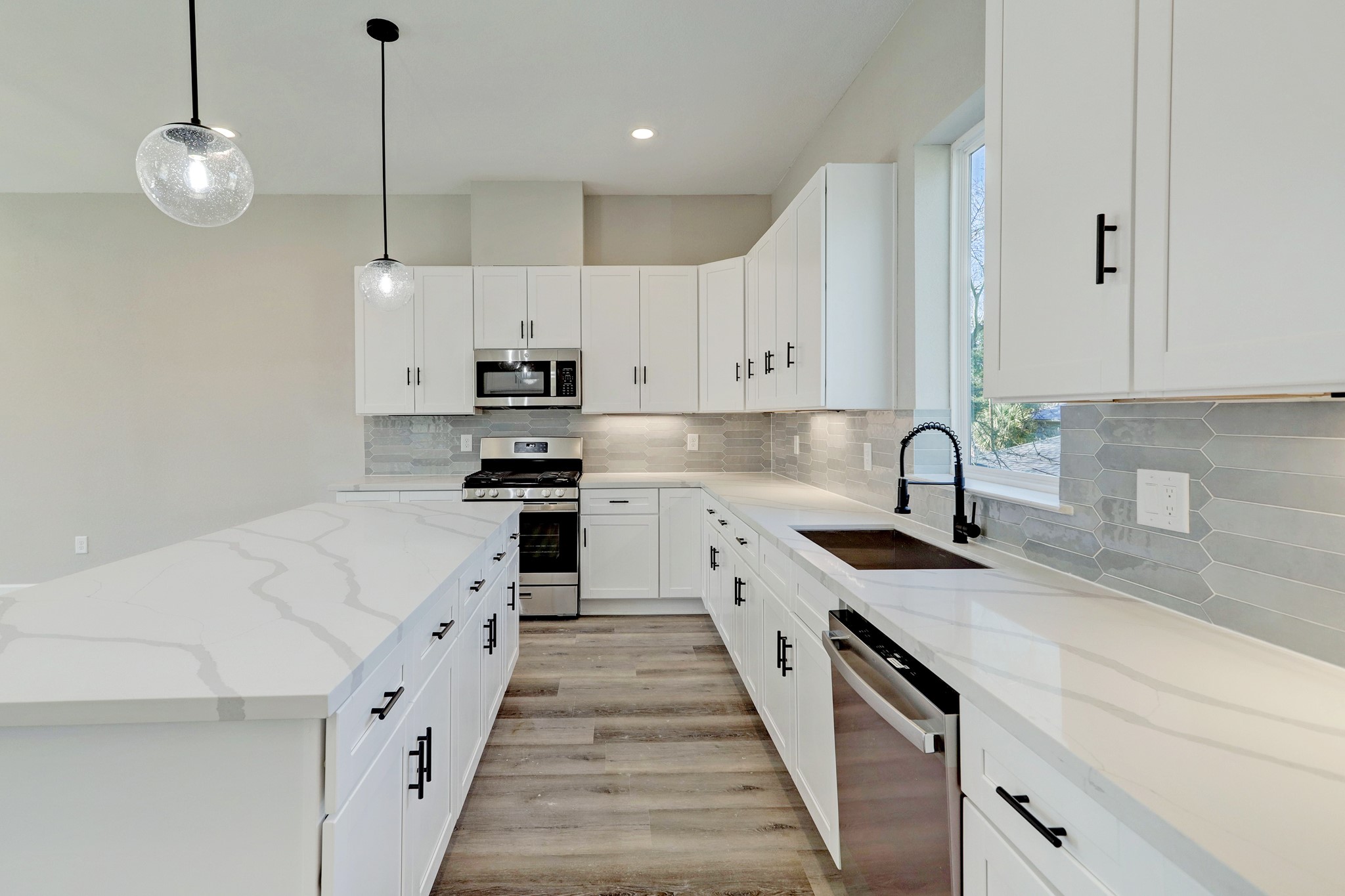 2202 Rain Melody Property Photo 6