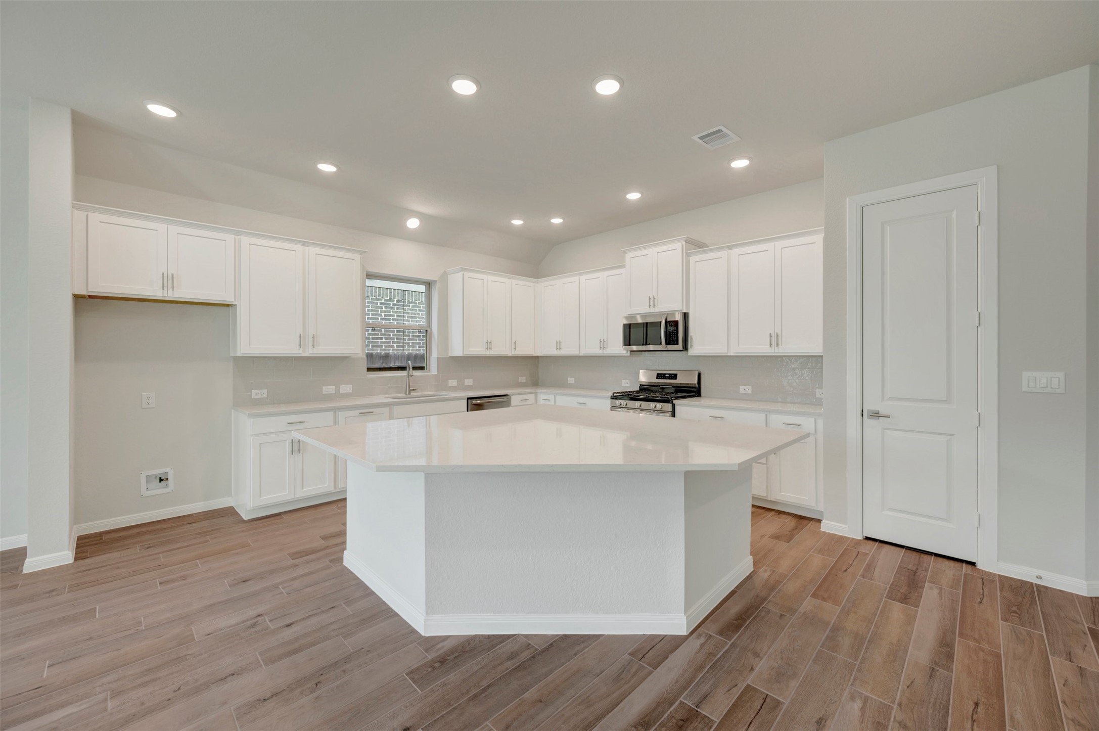 42143 Misterio Hills Road Property Photo 28