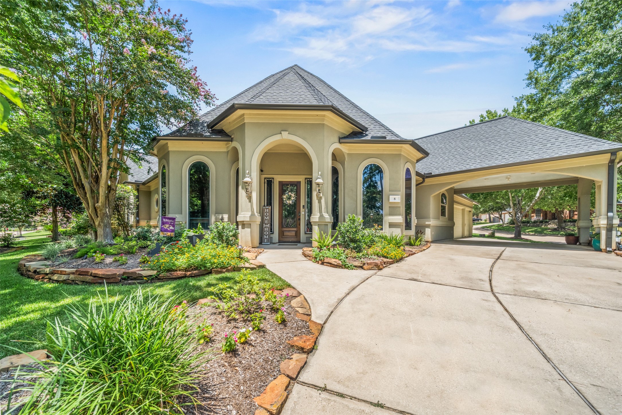 8 Hidden Creek Lane Property Photo 4