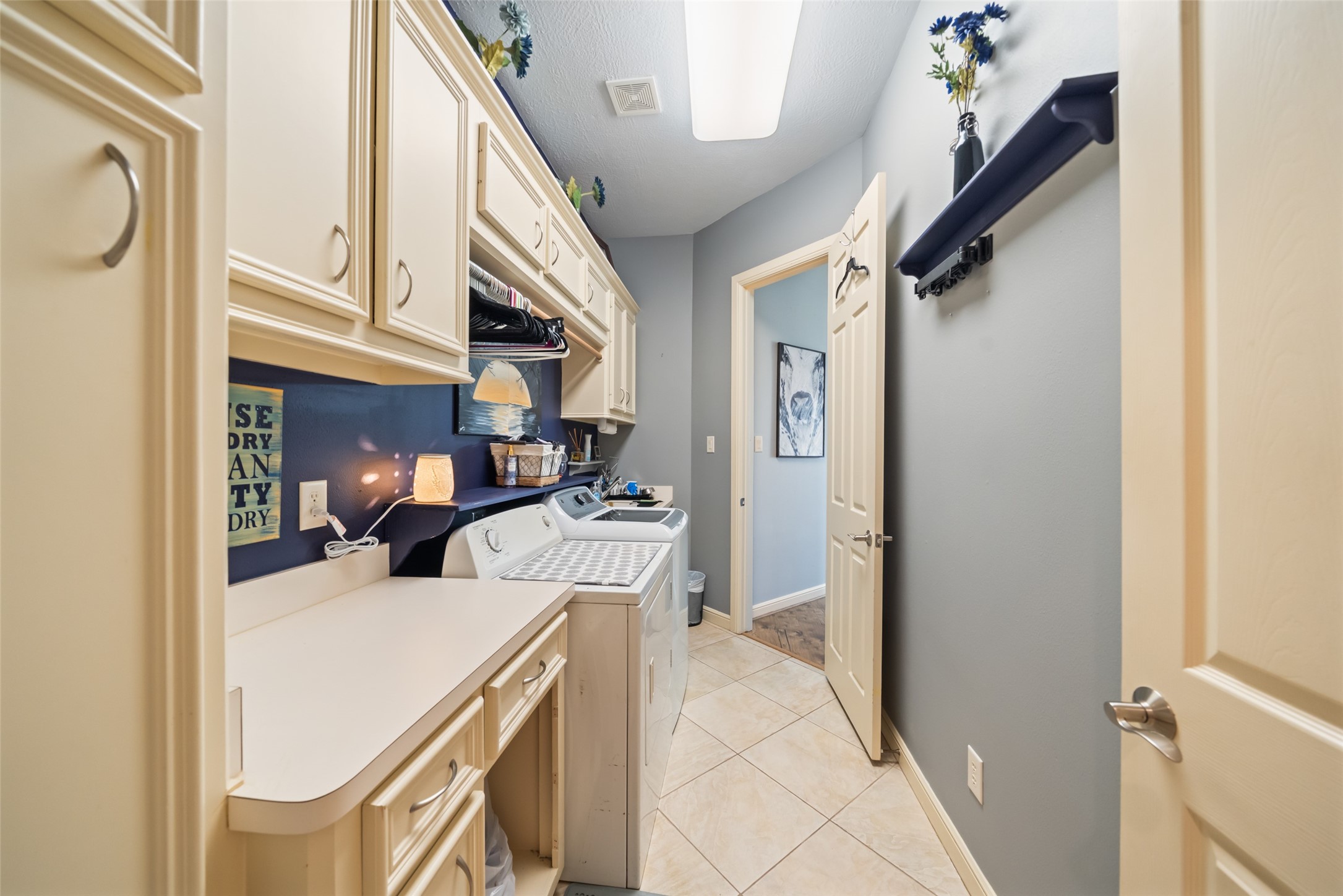 8 Hidden Creek Lane Property Photo 20