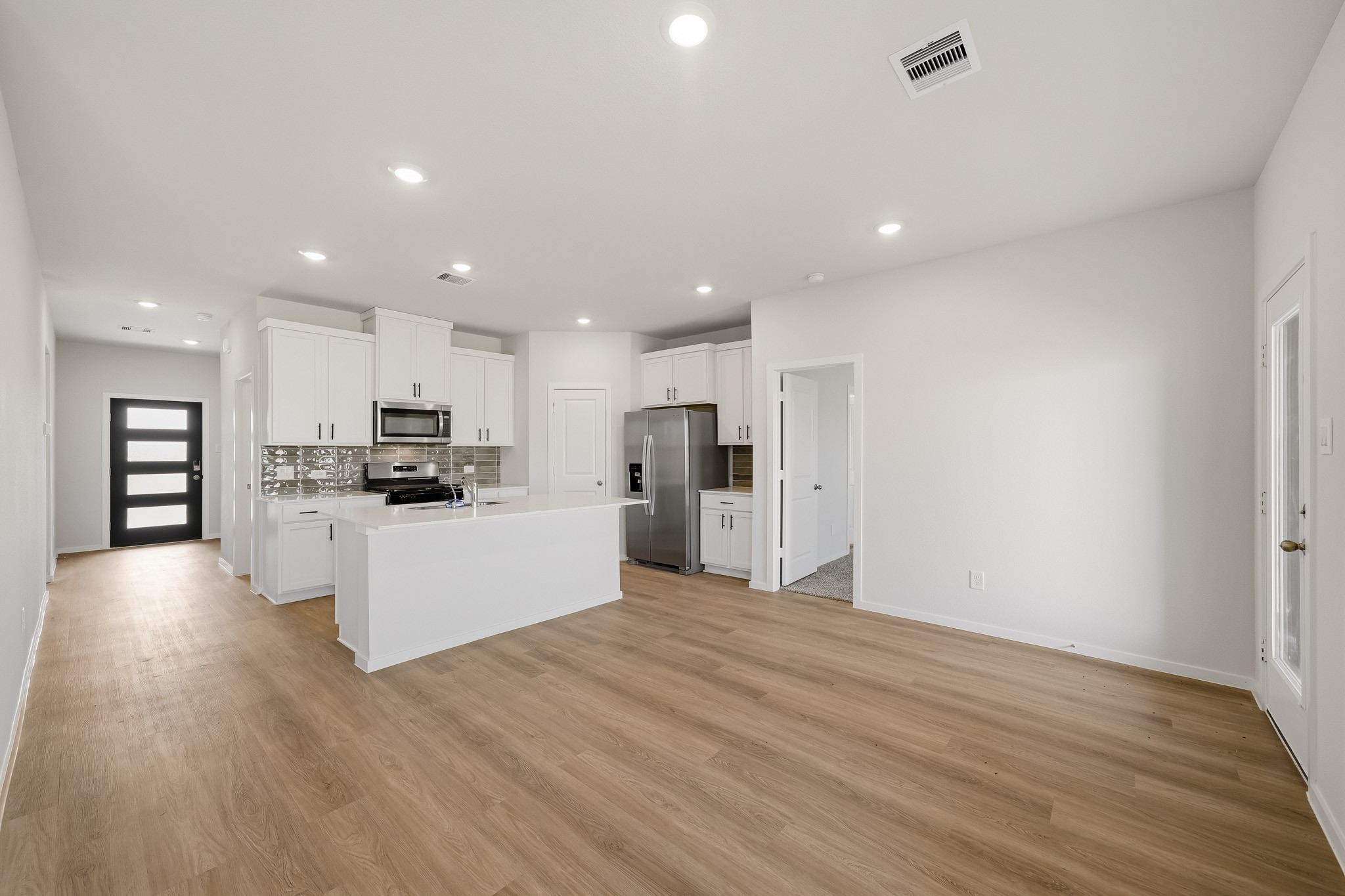1052 Selene Sky Drive Property Photo 4