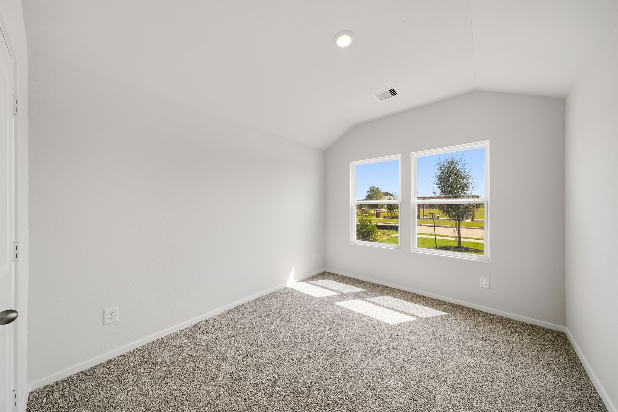 1052 Selene Sky Drive Property Photo 12