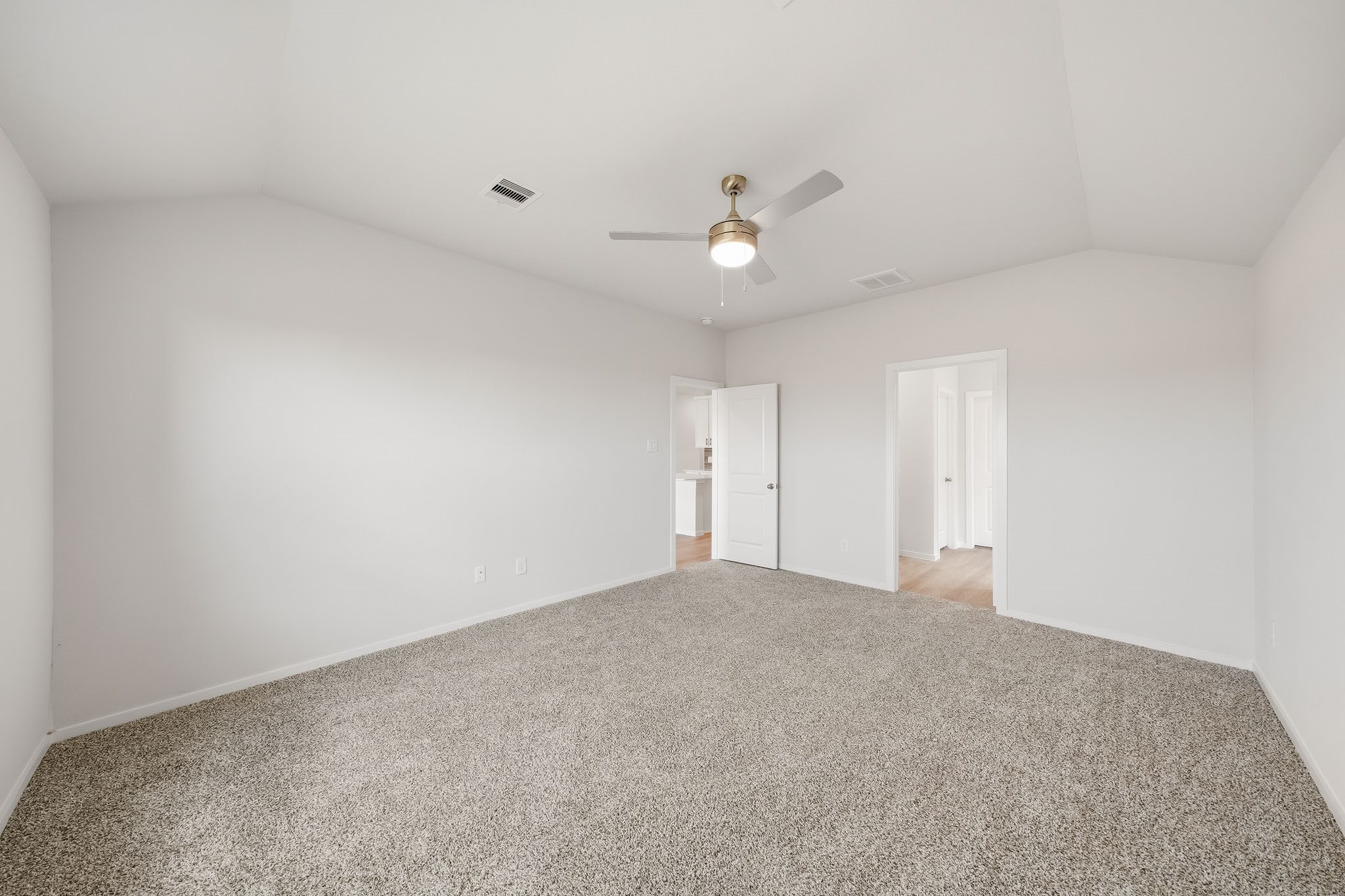 1052 Selene Sky Drive Property Photo 16