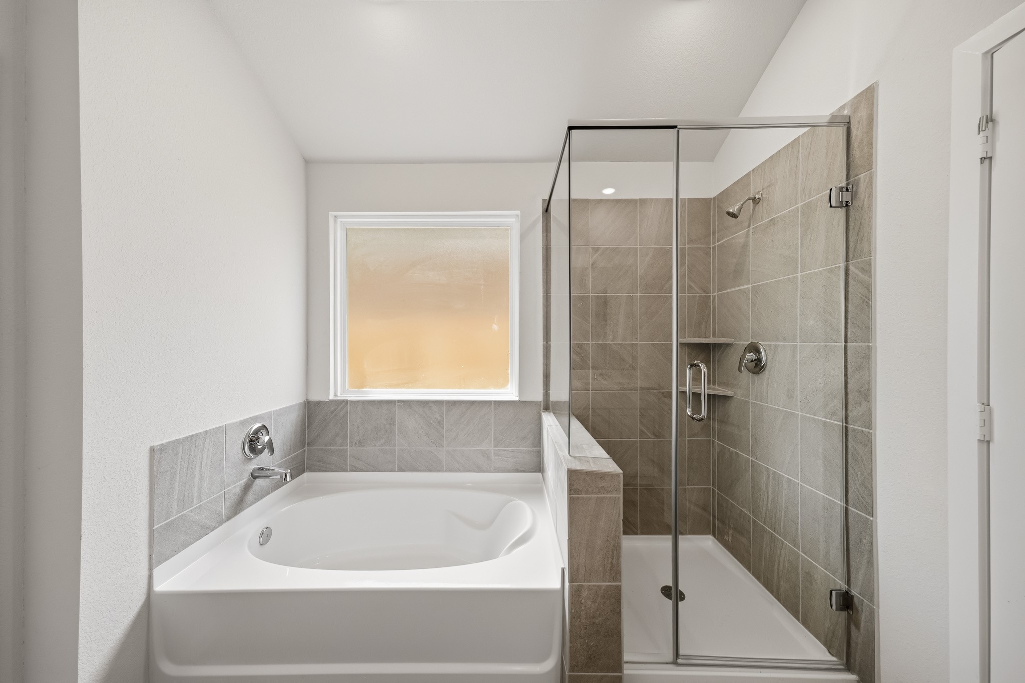 1052 Selene Sky Drive Property Photo 18